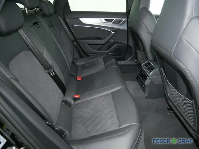 Audi RS6 view 5
