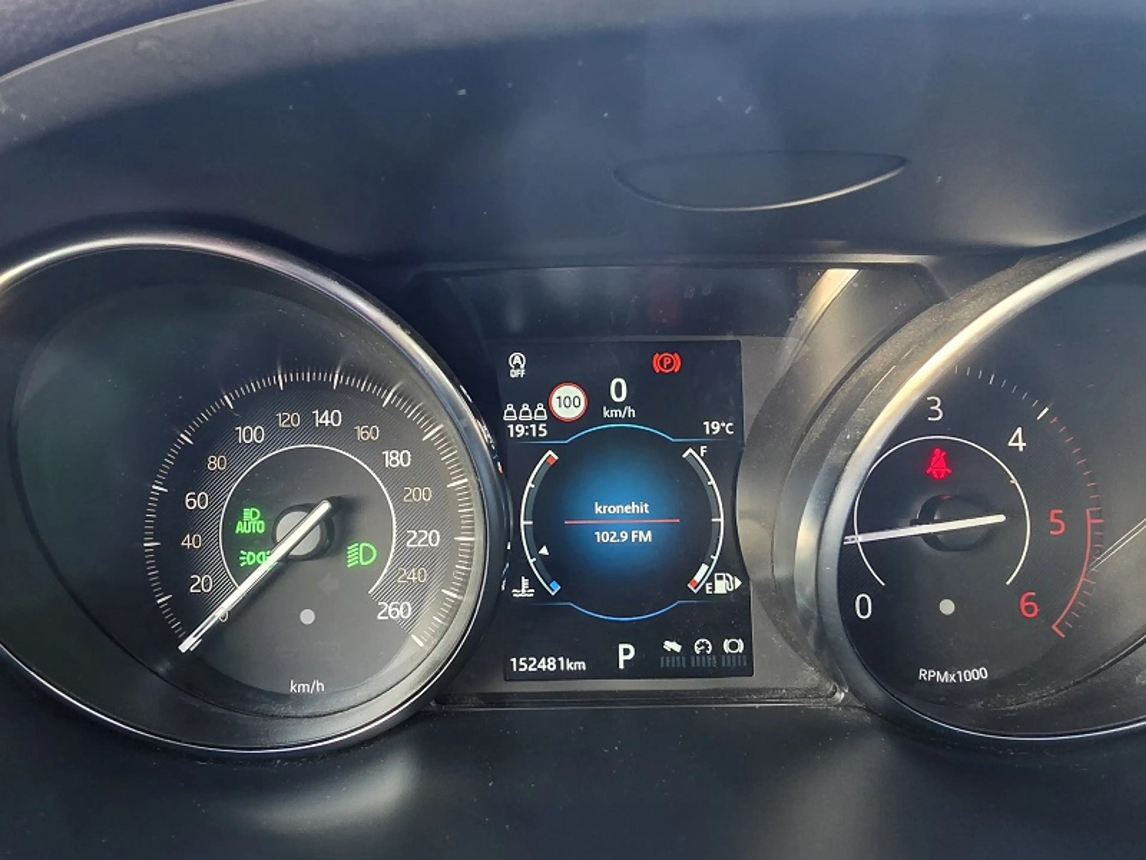 Jaguar E-Pace E-Pace 2.0DI4 D150 R-Dynamic HSE AWD Aut. — photo 8