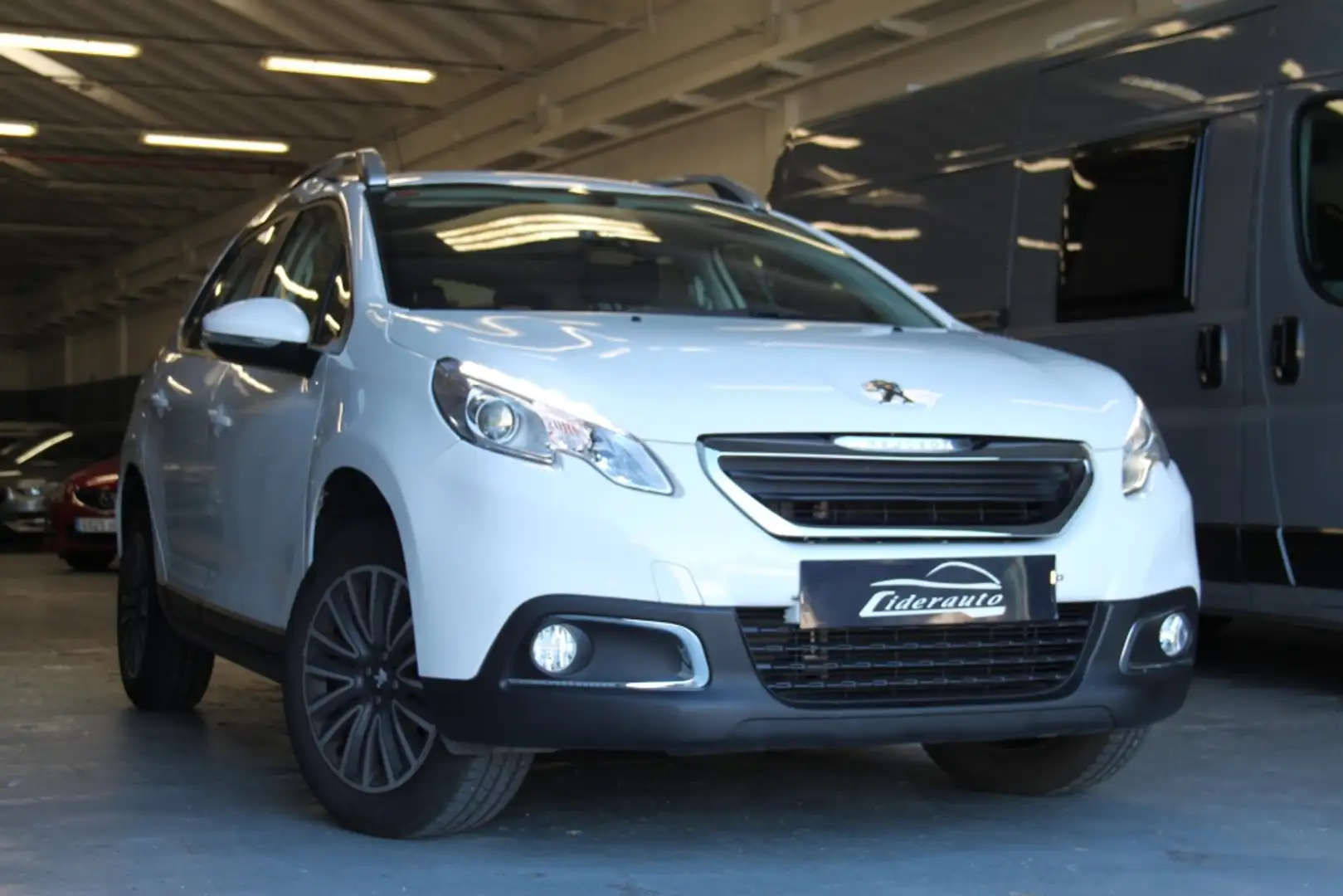 Peugeot 2008 1.2 PureTech Access 82 Blanc - 2