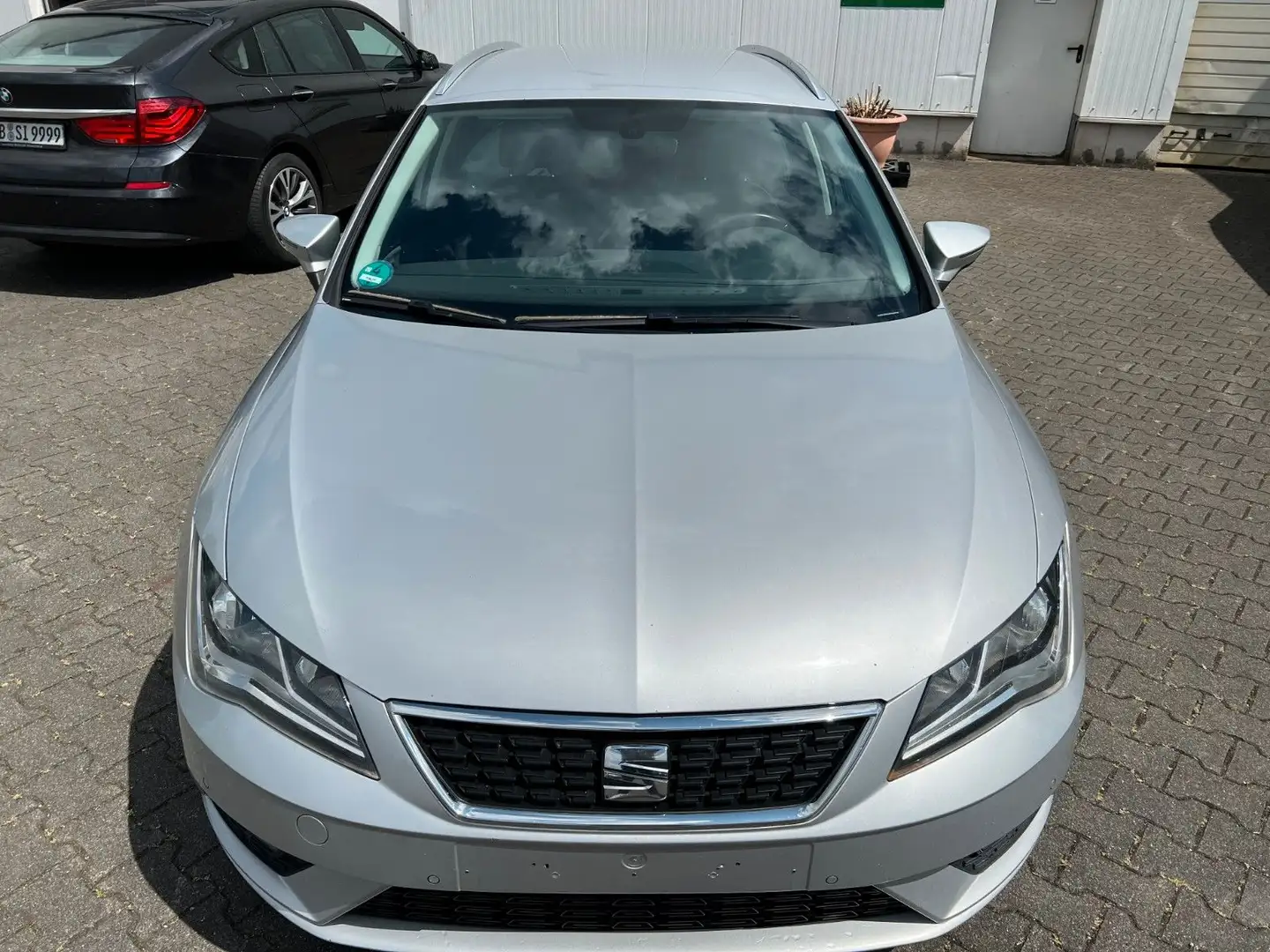 SEAT Leon Seat Leon ST 1.6 TDI Style Apple Android Navi Silber - 2