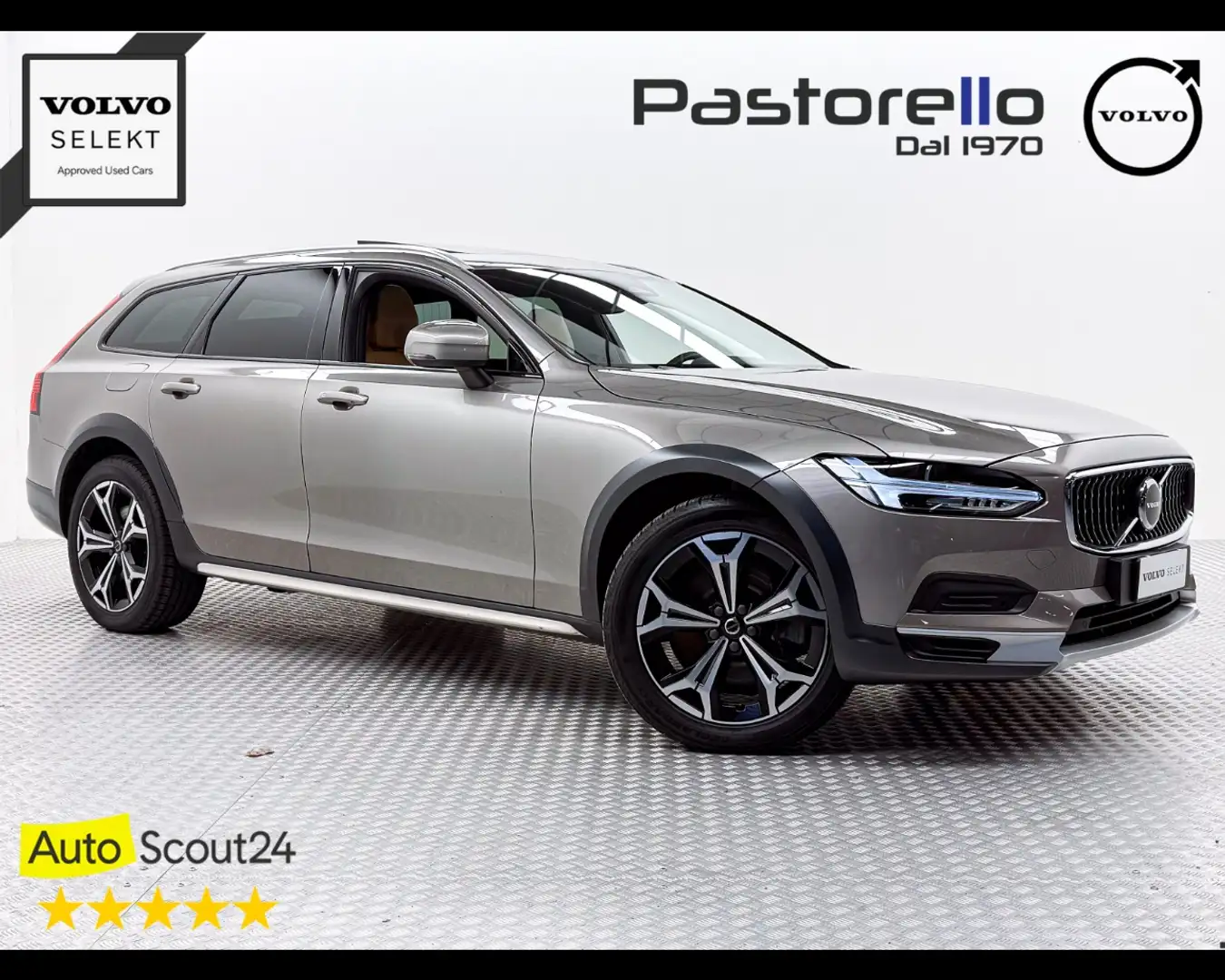 Volvo V90 Cross Country B4 (d) AWD Geatronic Business Pro Line Szürke - 1