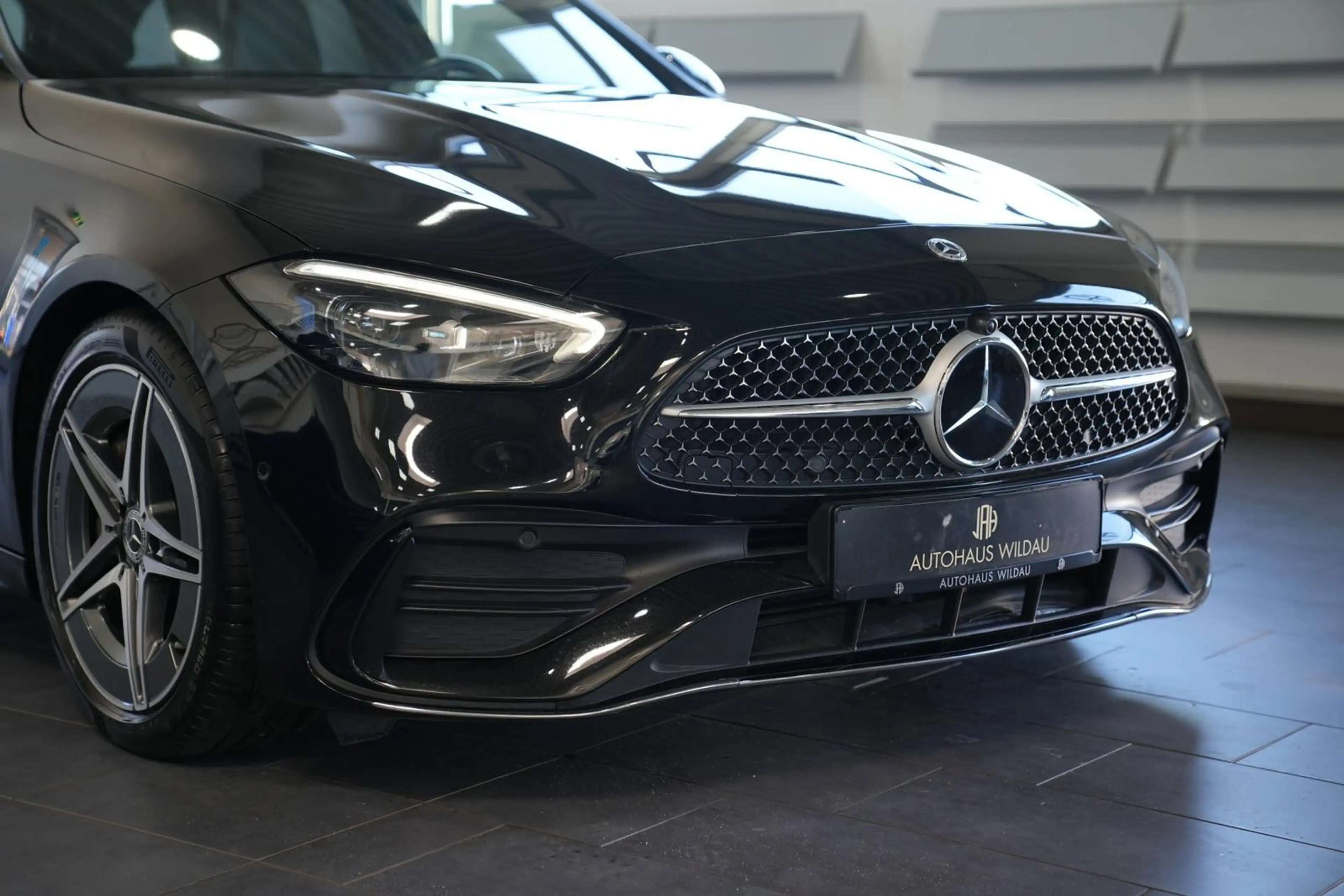 Mercedes-Benz C 300 C 300 AMG LINE *AUT*NAV*LED*PANO* — photo 6
