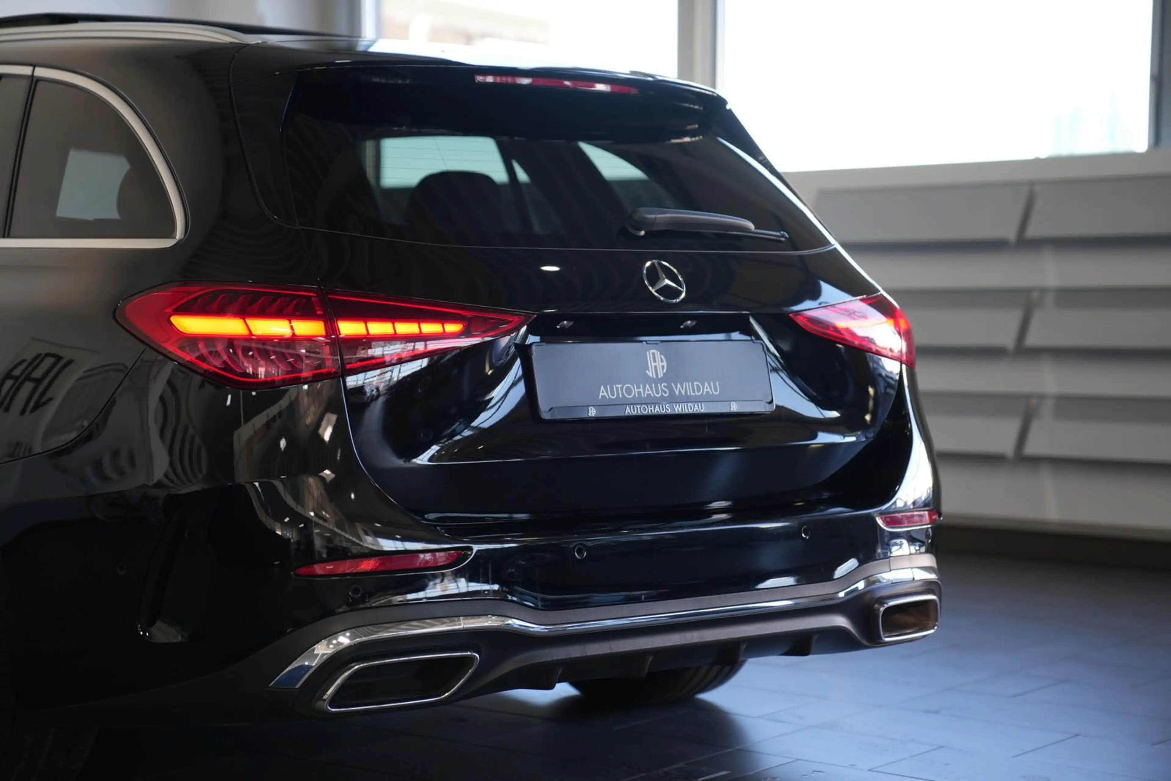 Mercedes-Benz C 300 C 300 AMG LINE *AUT*NAV*LED*PANO* — photo 13