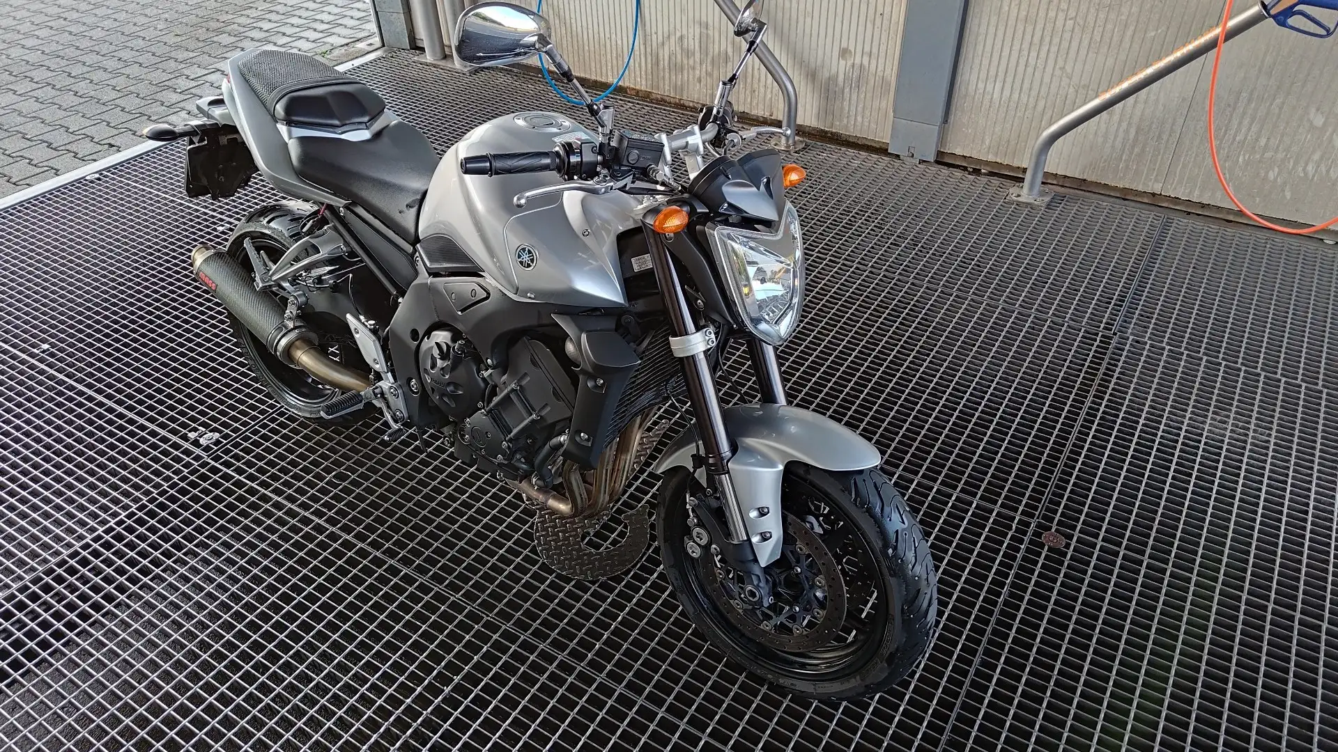 Yamaha FZ 1 N Argento - 1