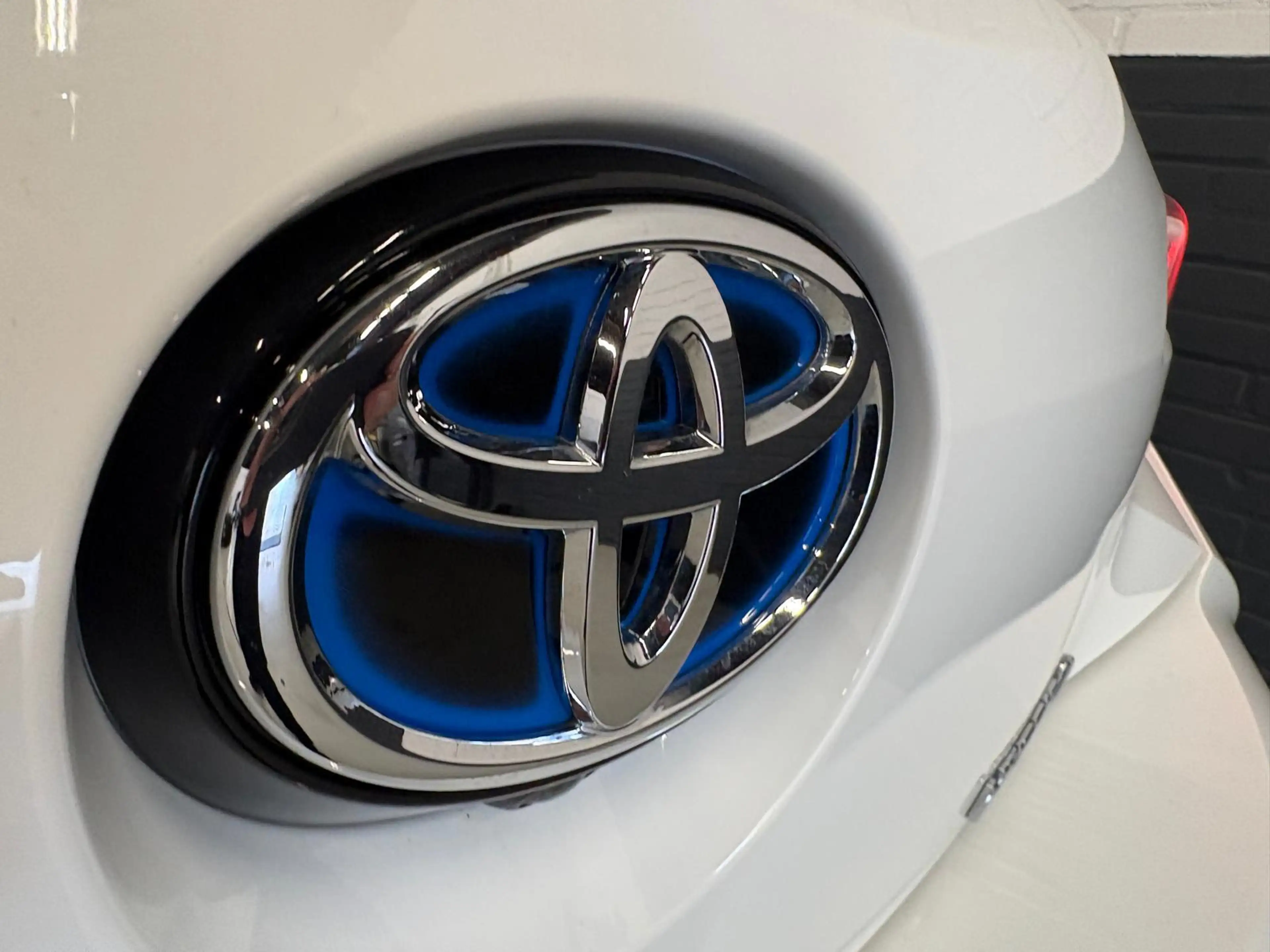 Toyota Corolla 1.8 Hybrid Executive Editon | Blindspot | PDC | LE — photo 16