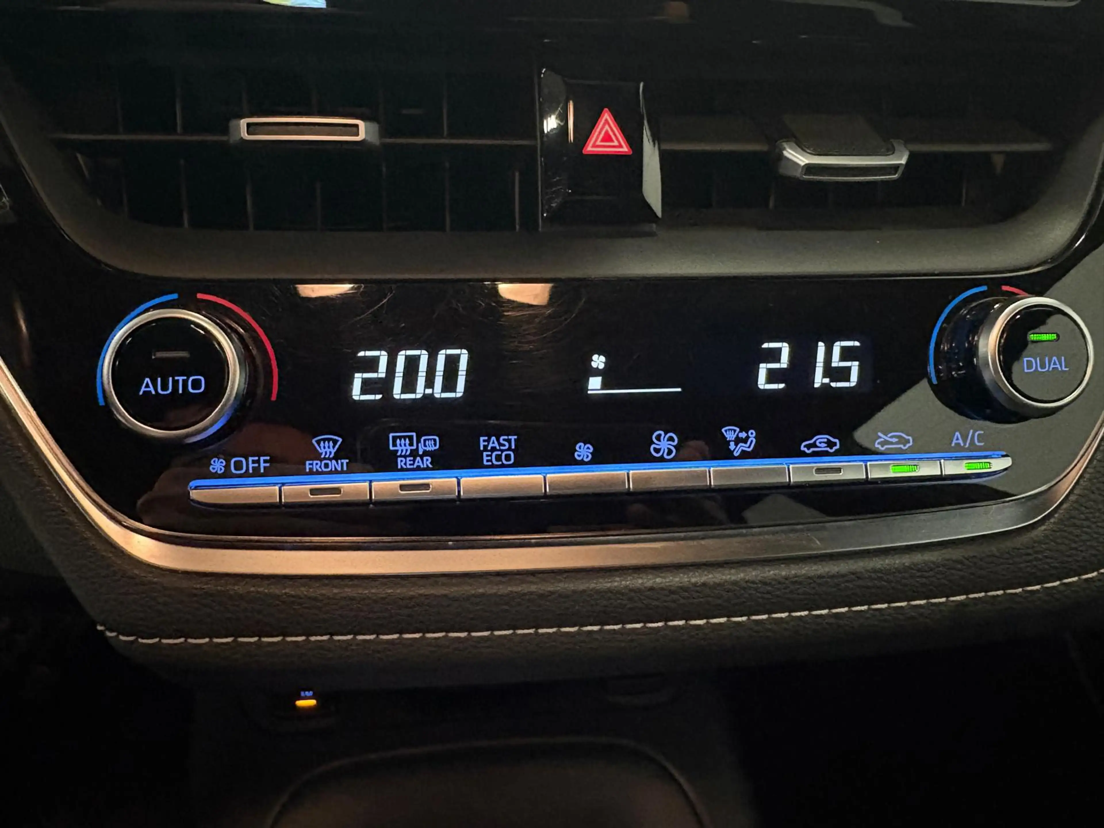 Toyota Corolla 1.8 Hybrid Executive Editon | Blindspot | PDC | LE — photo 10
