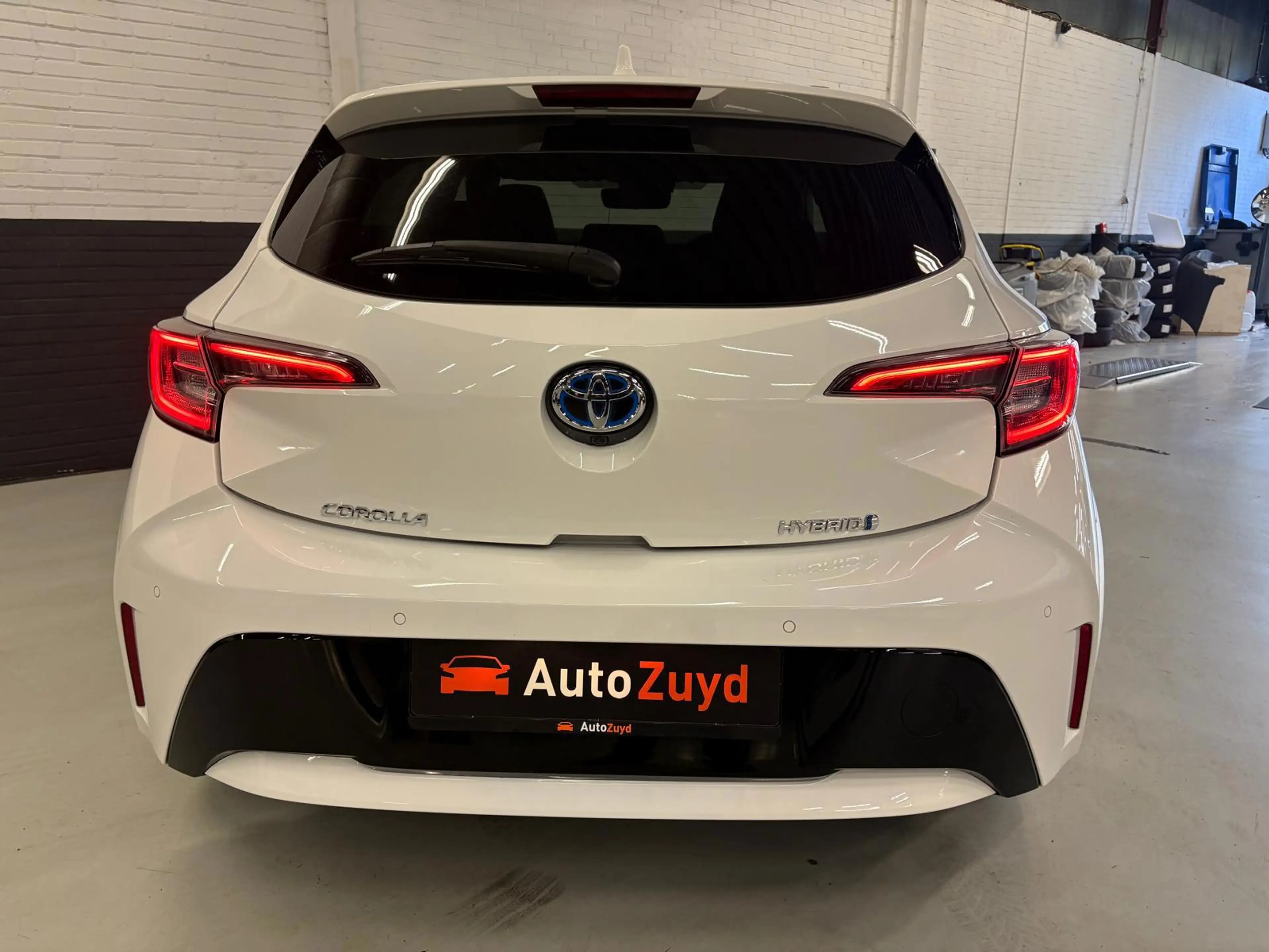 Toyota Corolla 1.8 Hybrid Executive Editon | Blindspot | PDC | LE — photo 25