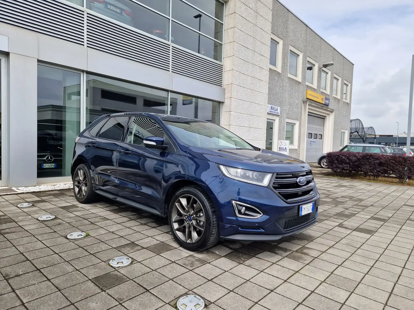 Ford Edge 2.0 TDCI 210cv AWD auto Powershift Sport FariLED Bleu - 2