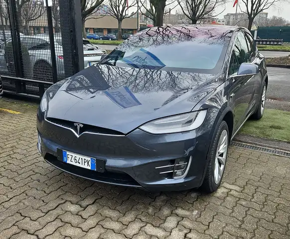 Tesla Model X Long Range FULL SELF DRIVE FSD