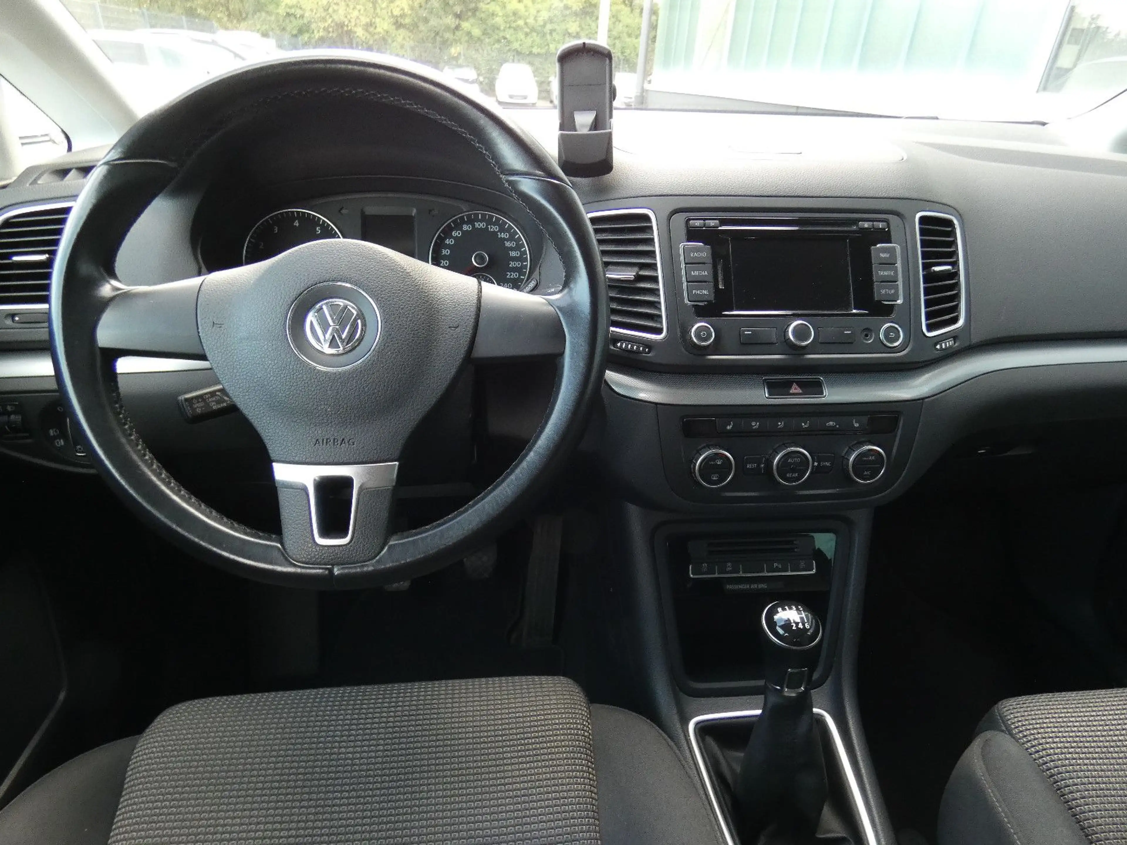 Volkswagen Sharan 1.4 TSI Comfortline*7-Sitzer* — photo 9
