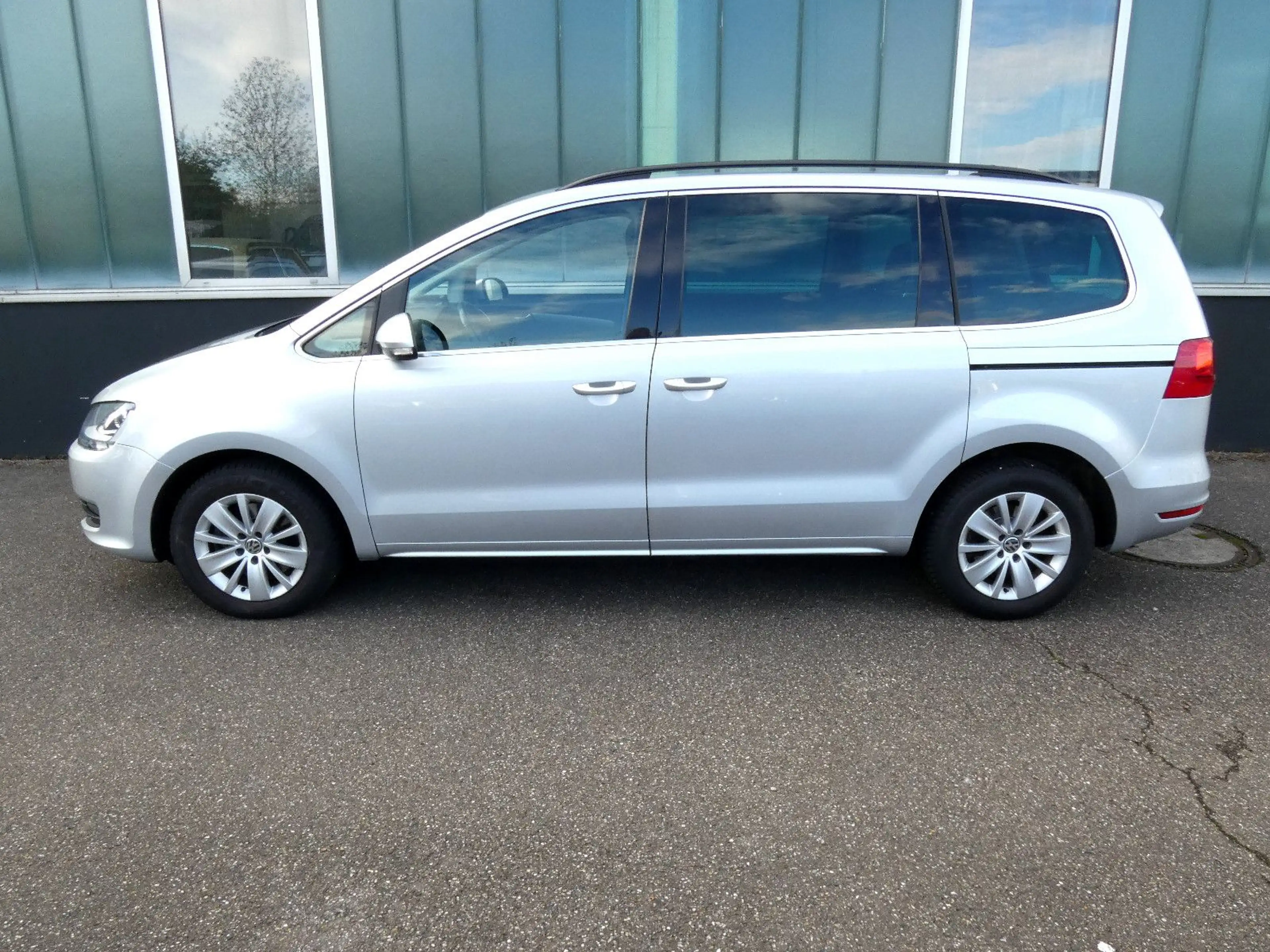 Volkswagen Sharan 1.4 TSI Comfortline*7-Sitzer* — photo 3