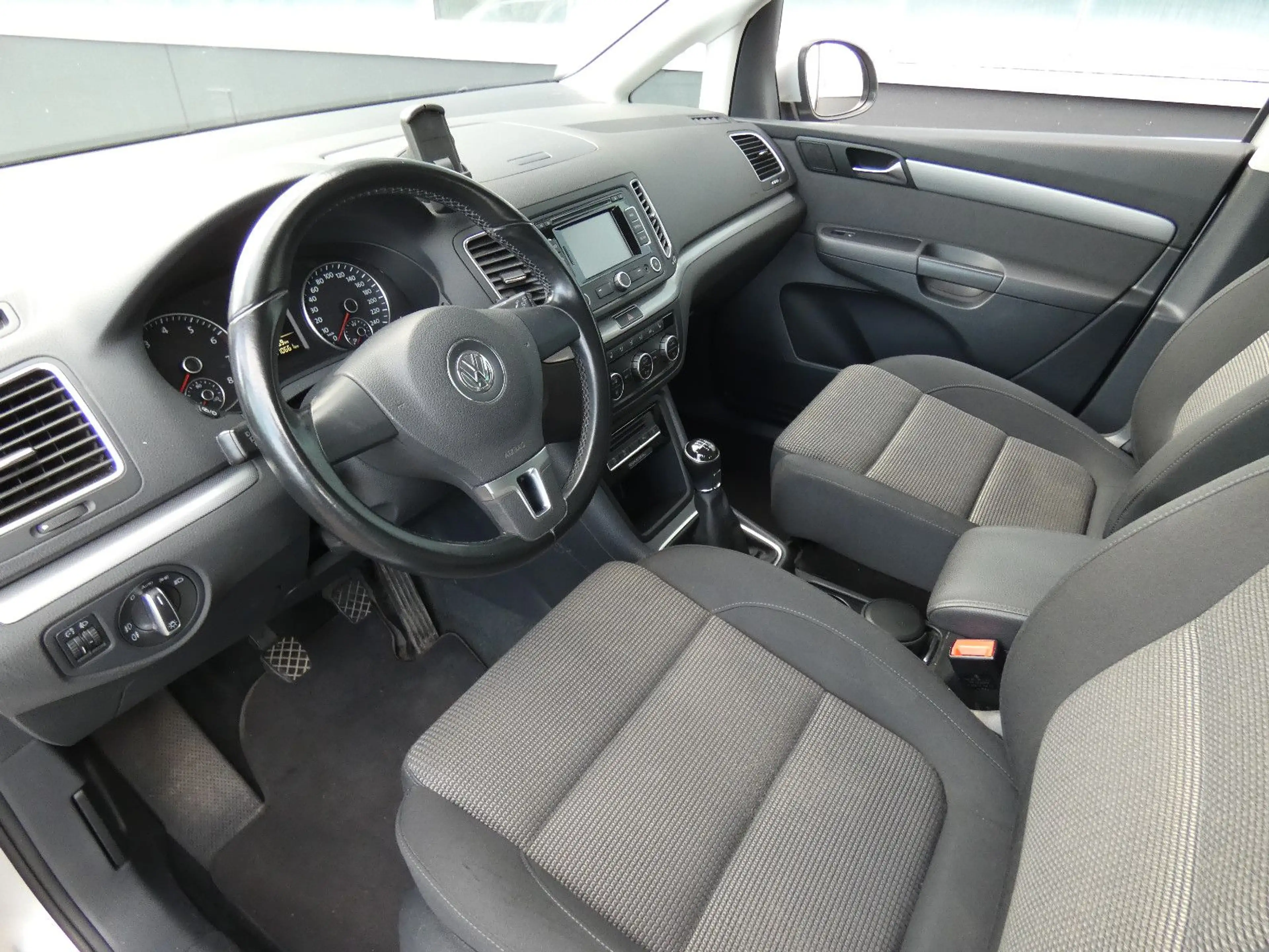 Volkswagen Sharan 1.4 TSI Comfortline*7-Sitzer* — photo 7