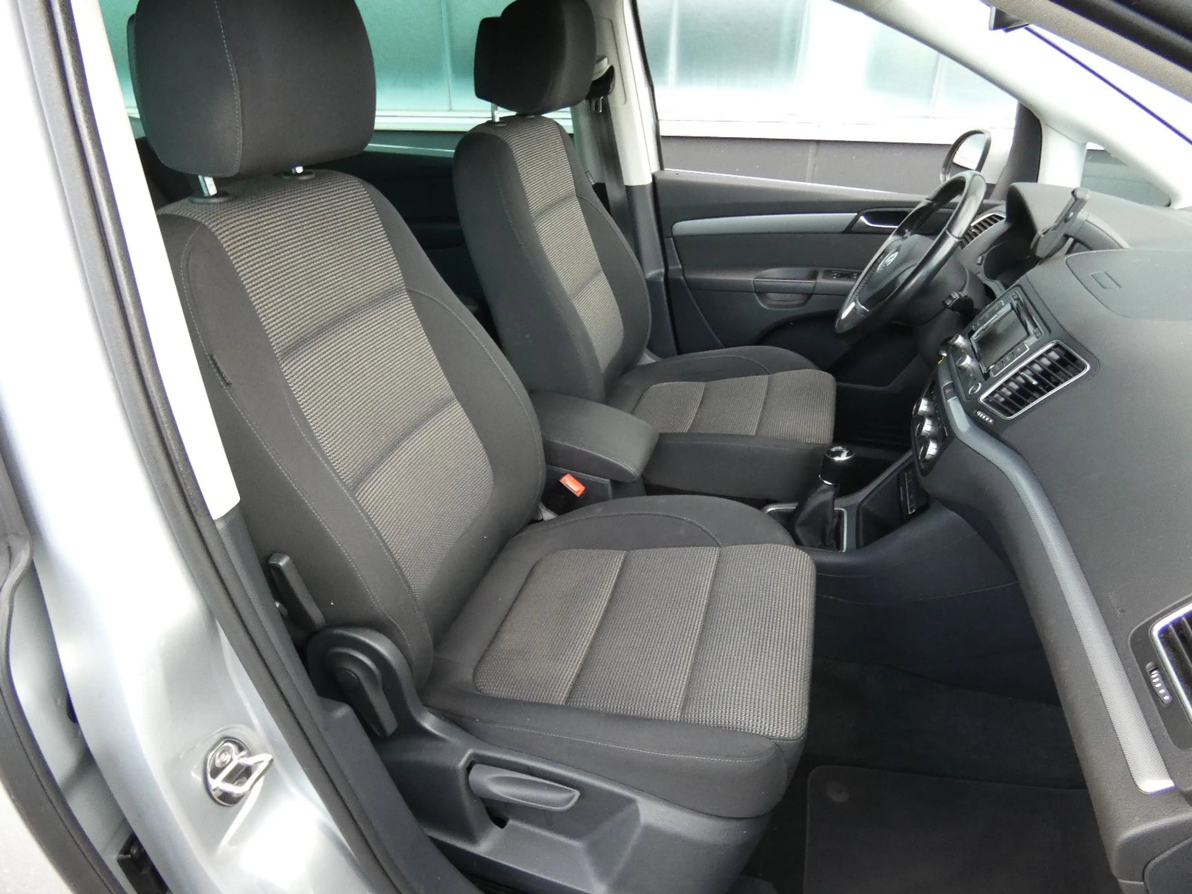 Volkswagen Sharan 1.4 TSI Comfortline*7-Sitzer* — photo 11