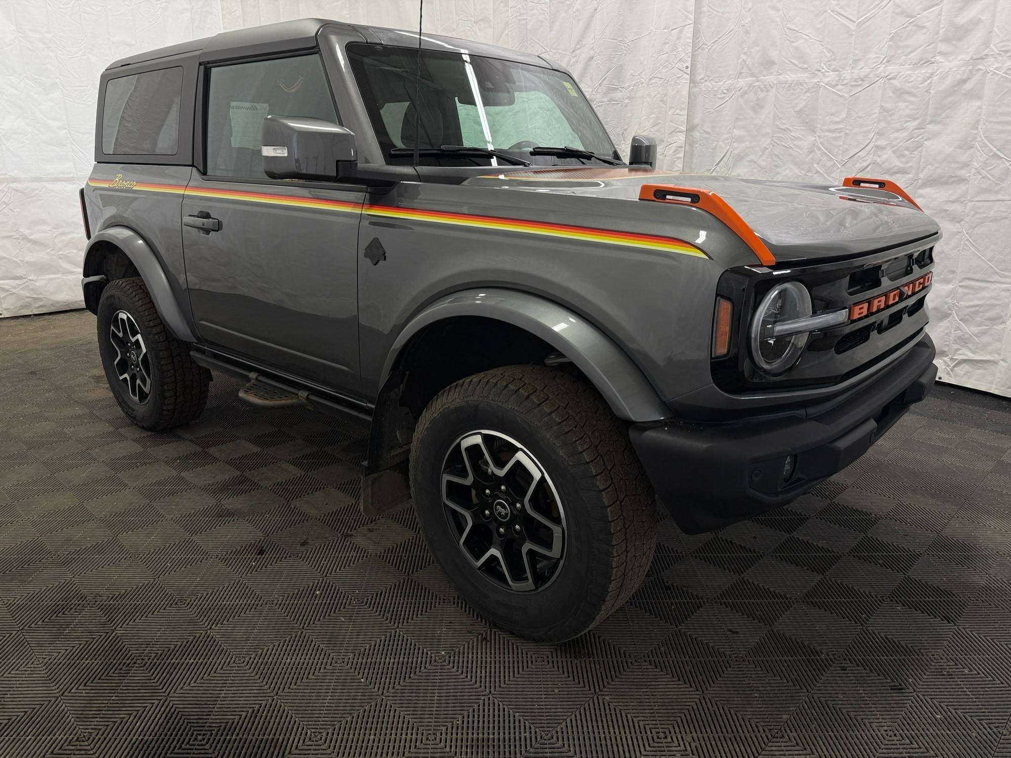 Gray 2022 Ford Bronco SUV / Crossover Four-Wheel Drive Automatic
