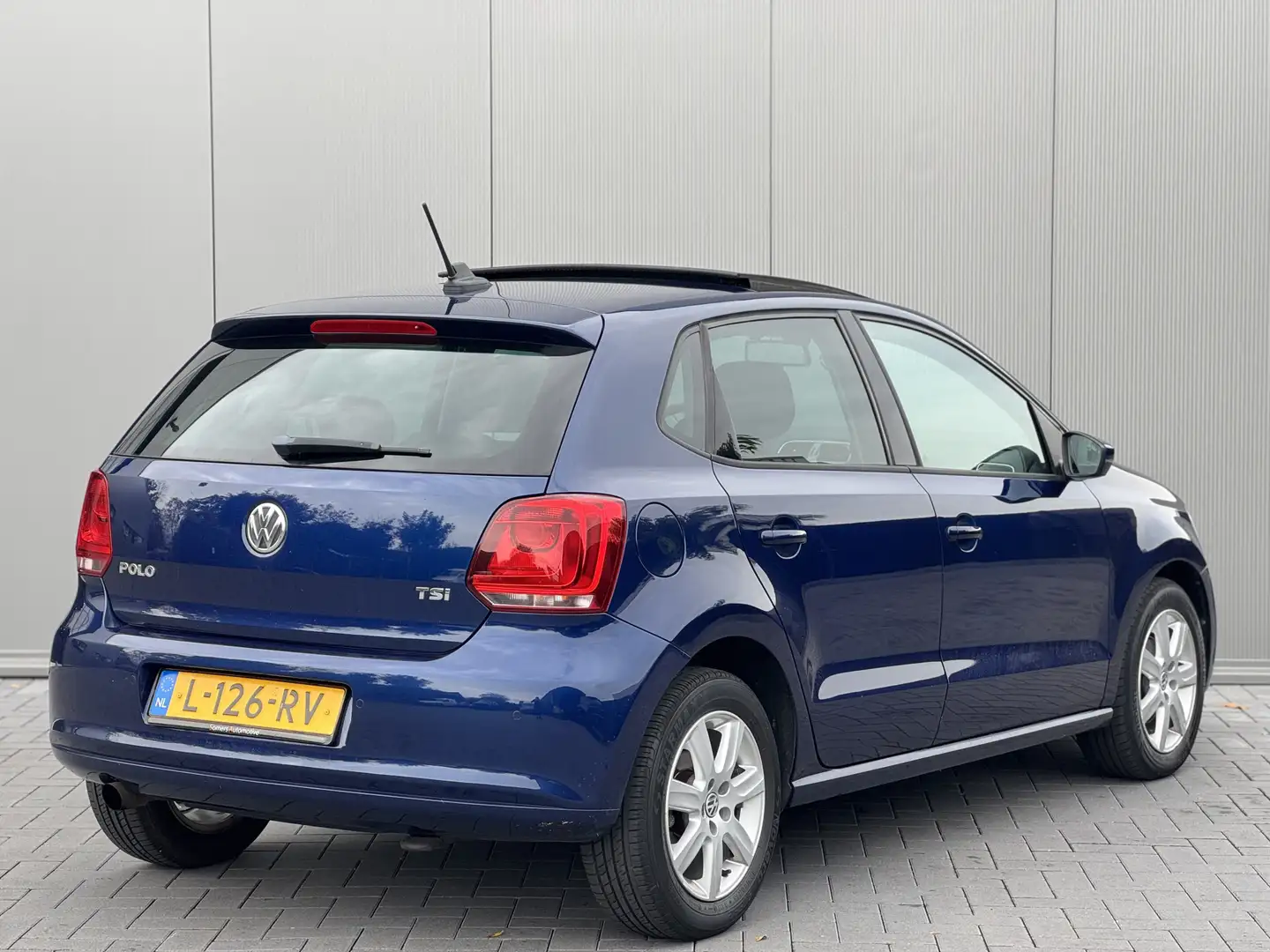 Volkswagen Polo 1.2 TSI Highline | Panorama | Xenon | Climate Cont Blauw - 2