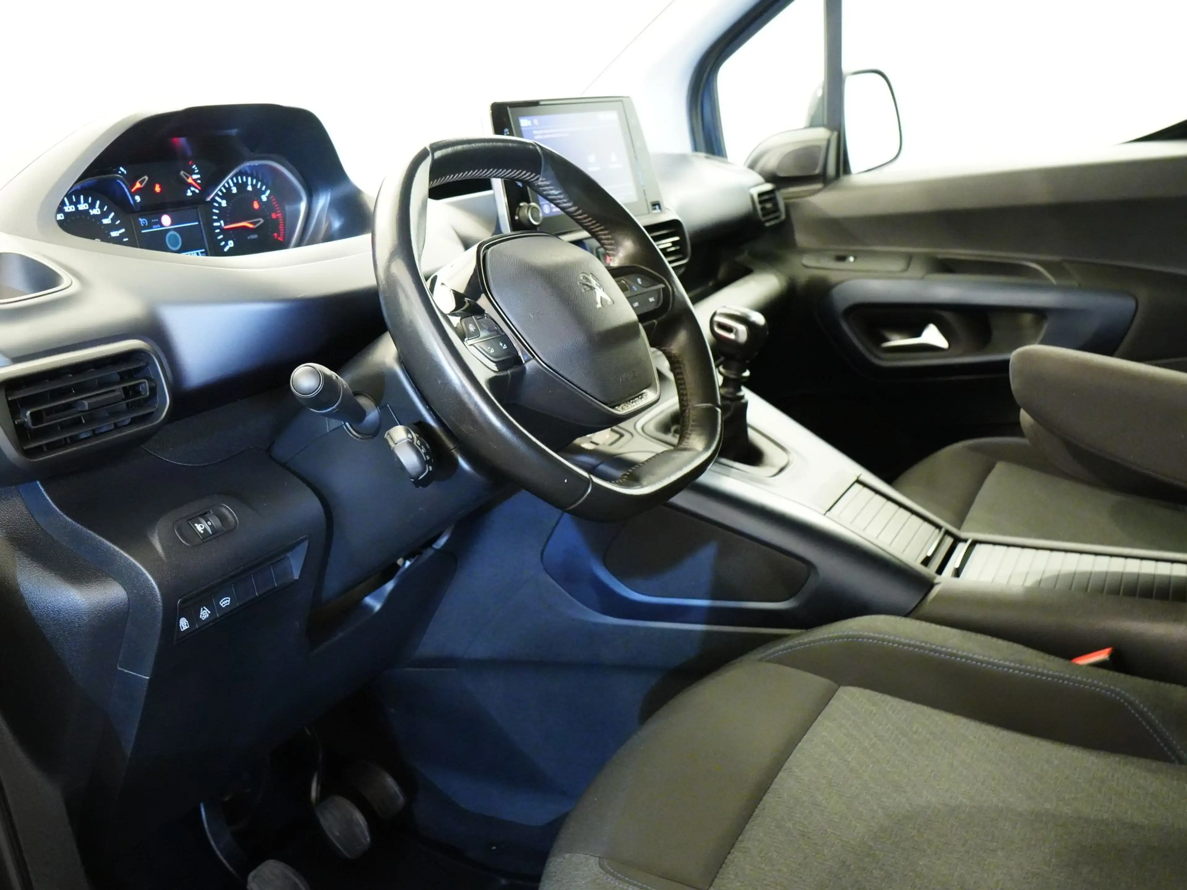 Peugeot Rifter ALLURE 1.5 HDi |PBchauffant|AttelageRem|Alu16" — photo 9
