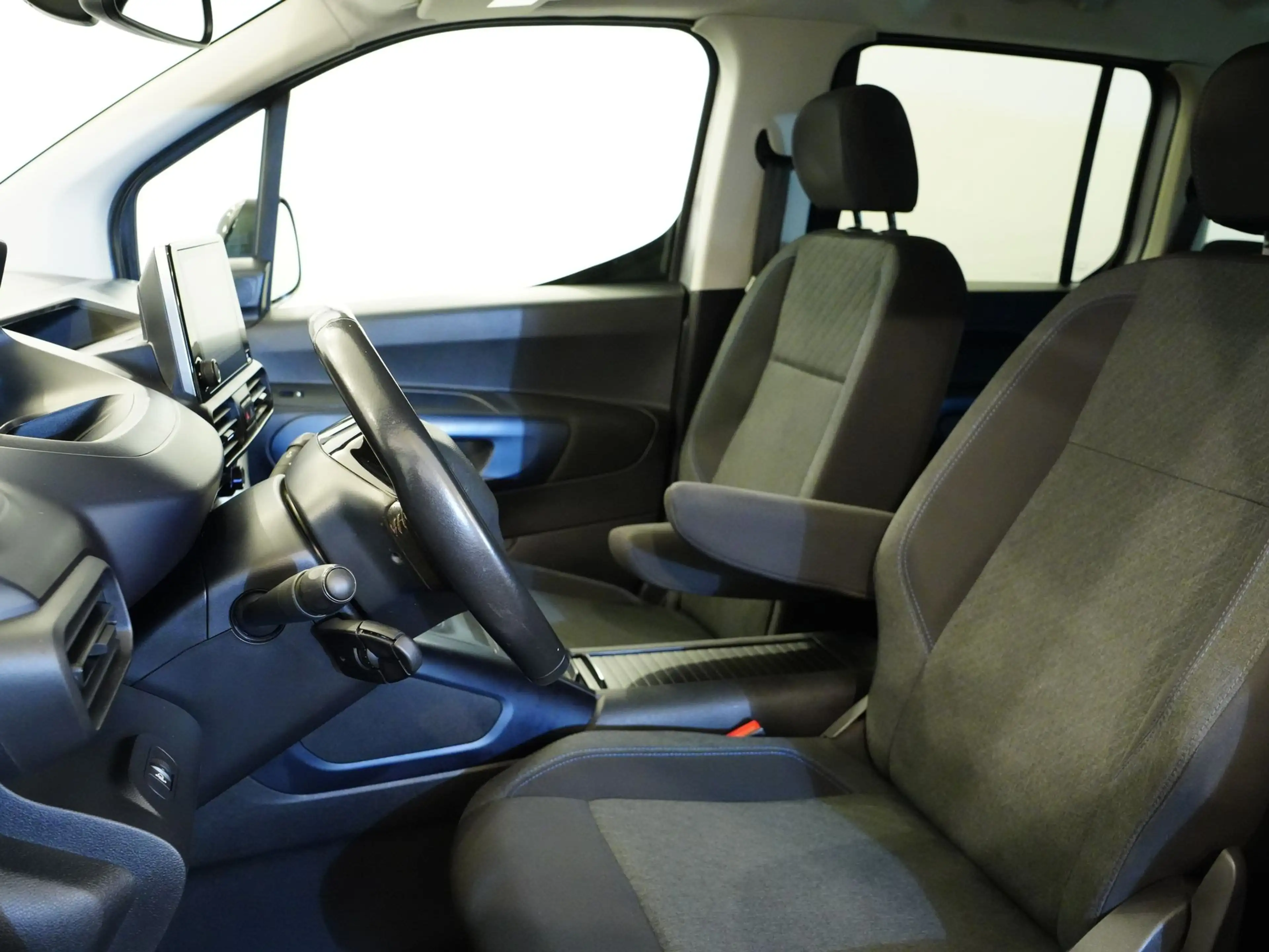 Peugeot Rifter ALLURE 1.5 HDi |PBchauffant|AttelageRem|Alu16" — photo 10
