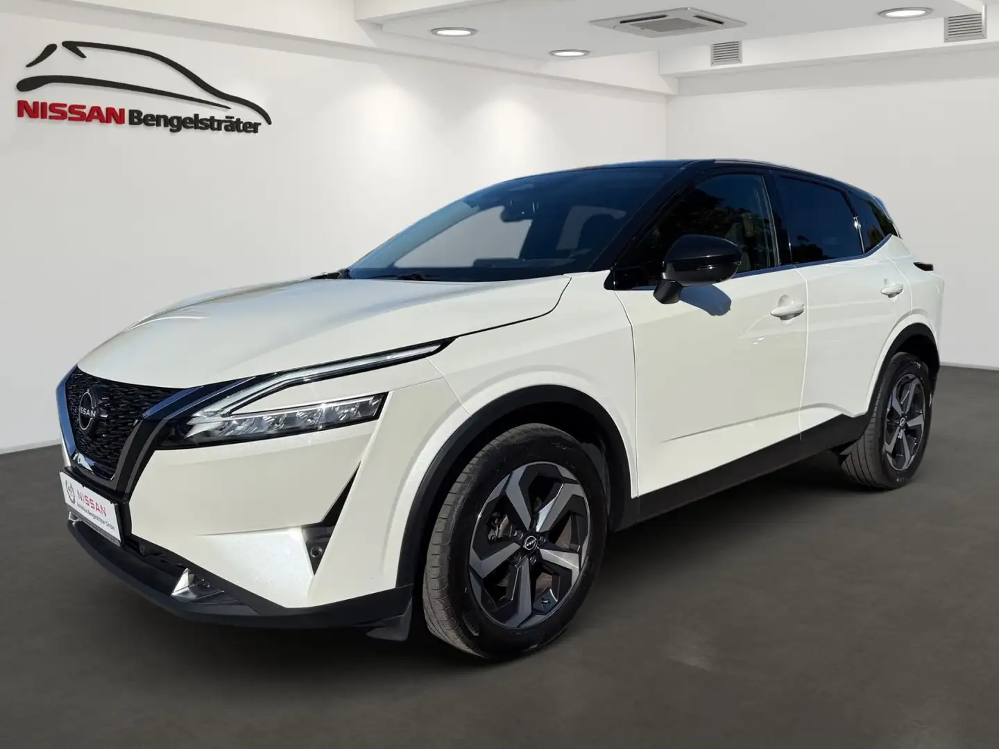 Nissan Qashqai 1.3 DIG-T N-Connecta Schwarz - 2