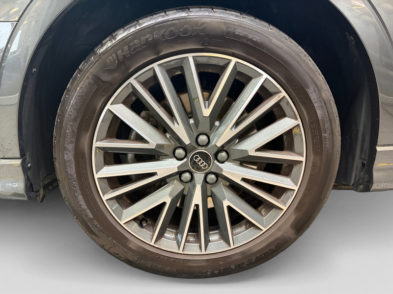 Audi Q3 40 TDI quattro S line Navi Standh L — photo 5