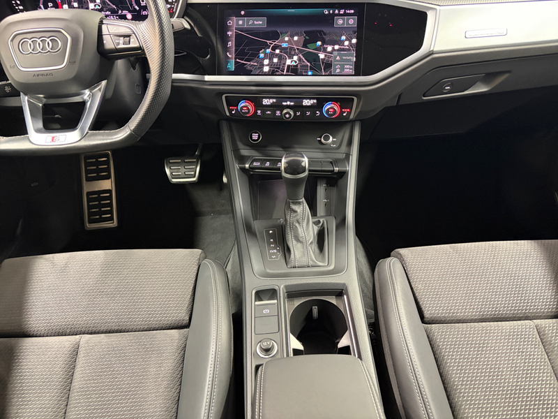 Audi Q3 40 TDI quattro S line Navi Standh L — photo 8