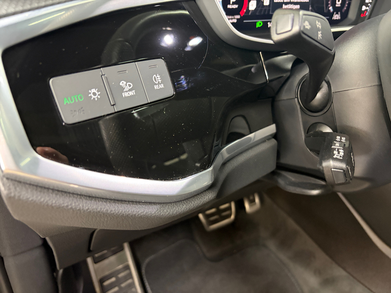 Audi Q3 40 TDI quattro S line Navi Standh L — photo 13