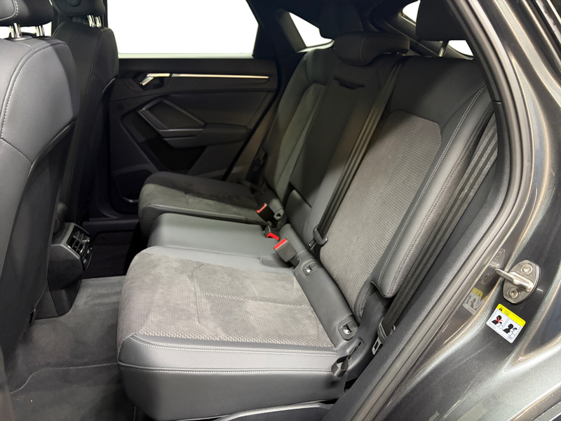 Audi Q3 40 TDI quattro S line Navi Standh L — photo 11