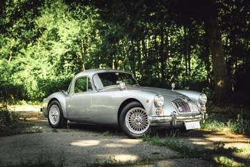 Coupè