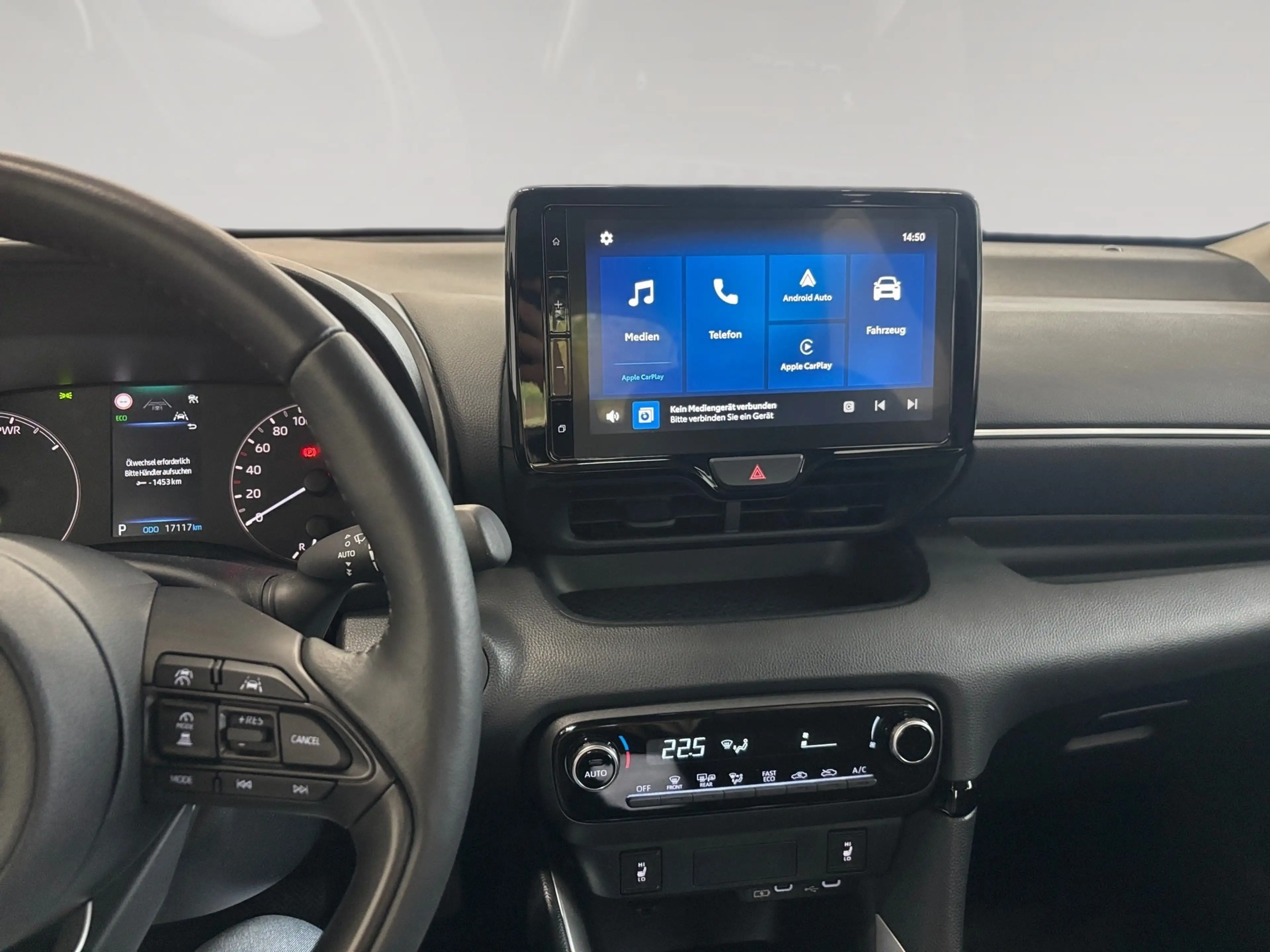 Toyota Yaris - 1.5 l Hybrid  Business AUT — photo 9