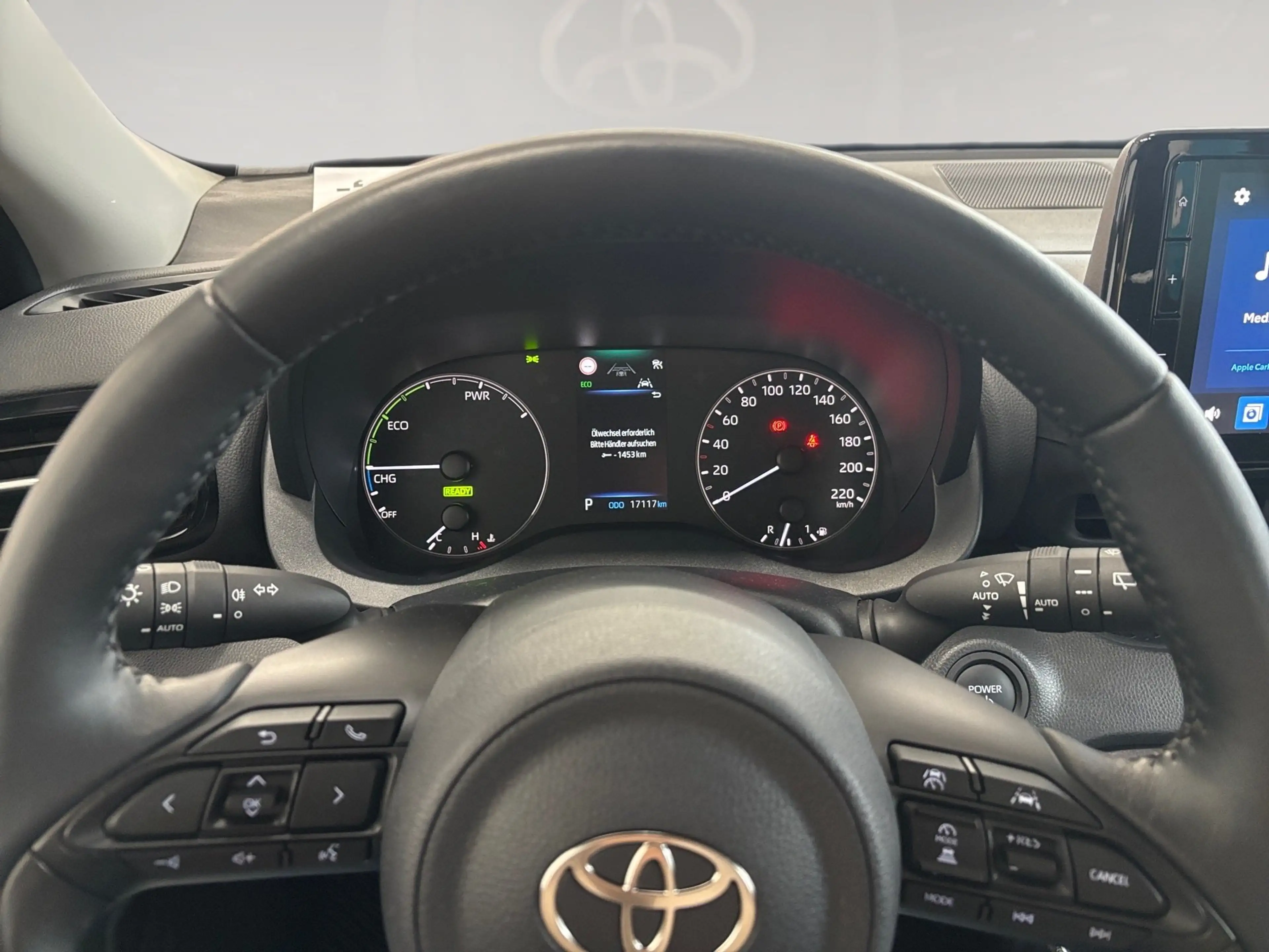 Toyota Yaris - 1.5 l Hybrid  Business AUT — photo 8