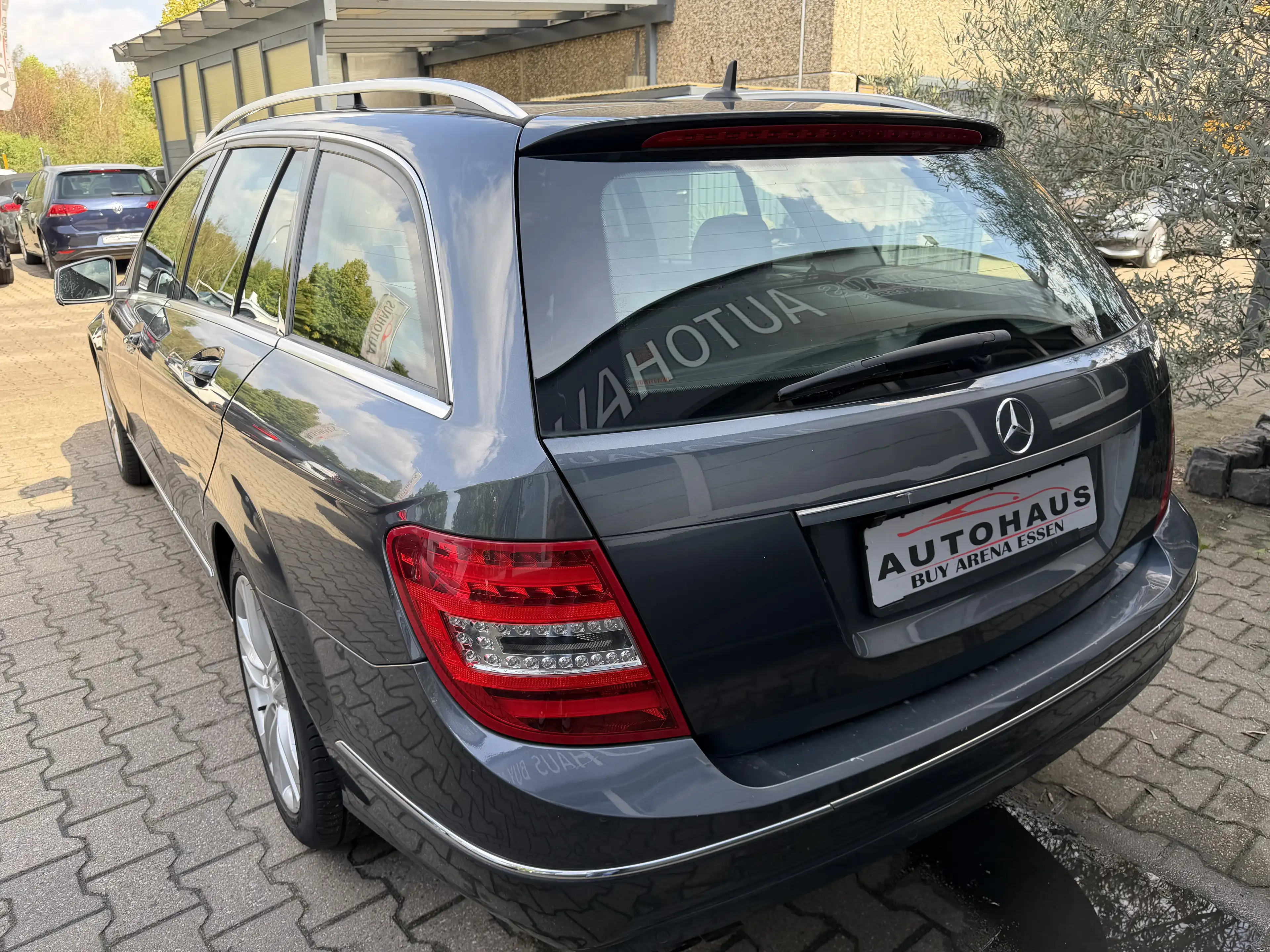 Mercedes-Benz C 180 CGI T Avatgarde BlueEfficiency 7G-TRONIC 2.H AHK Facelift — photo 2
