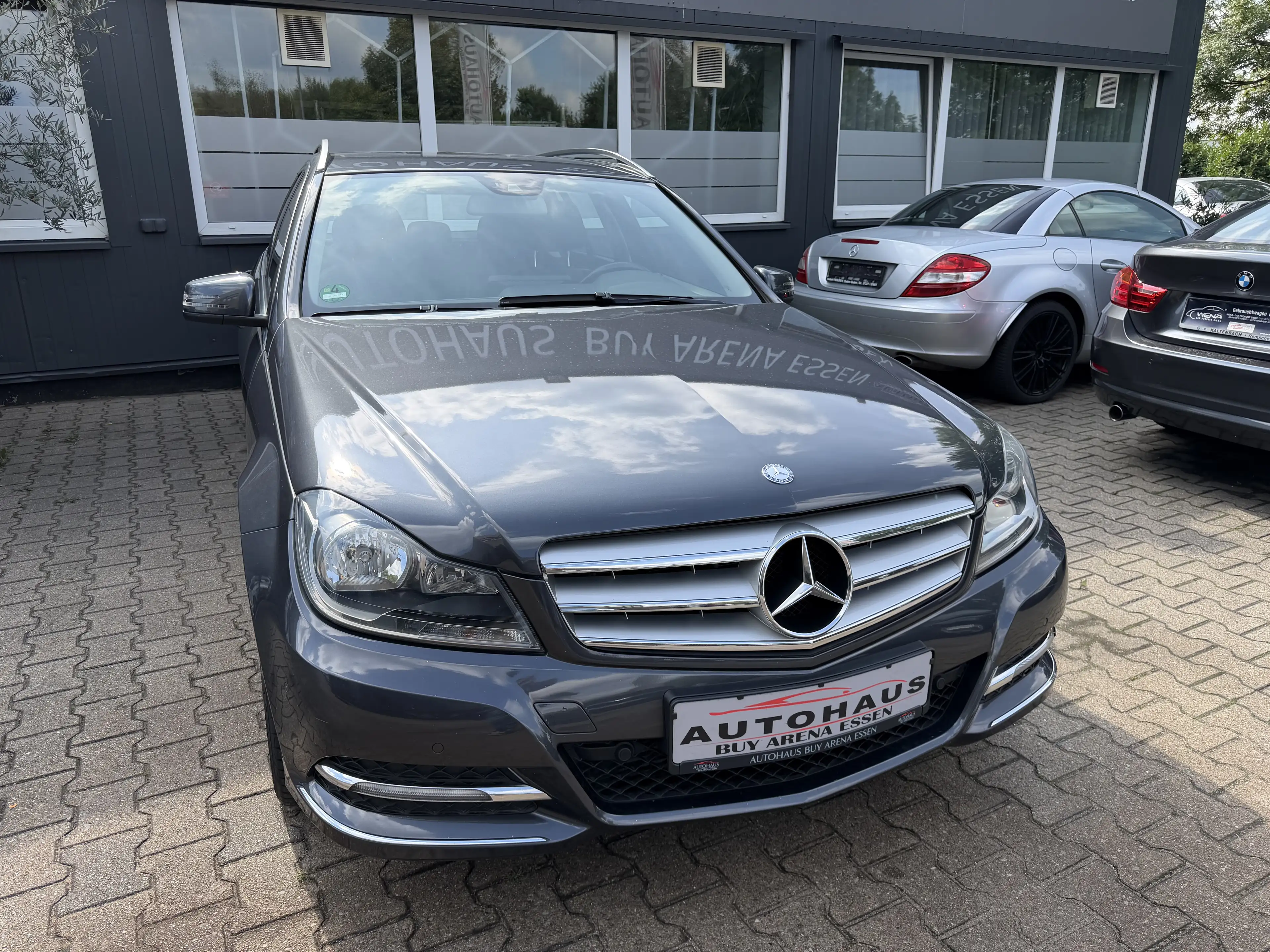 Mercedes-Benz C 180 CGI T Avatgarde BlueEfficiency 7G-TRONIC 2.H AHK Facelift