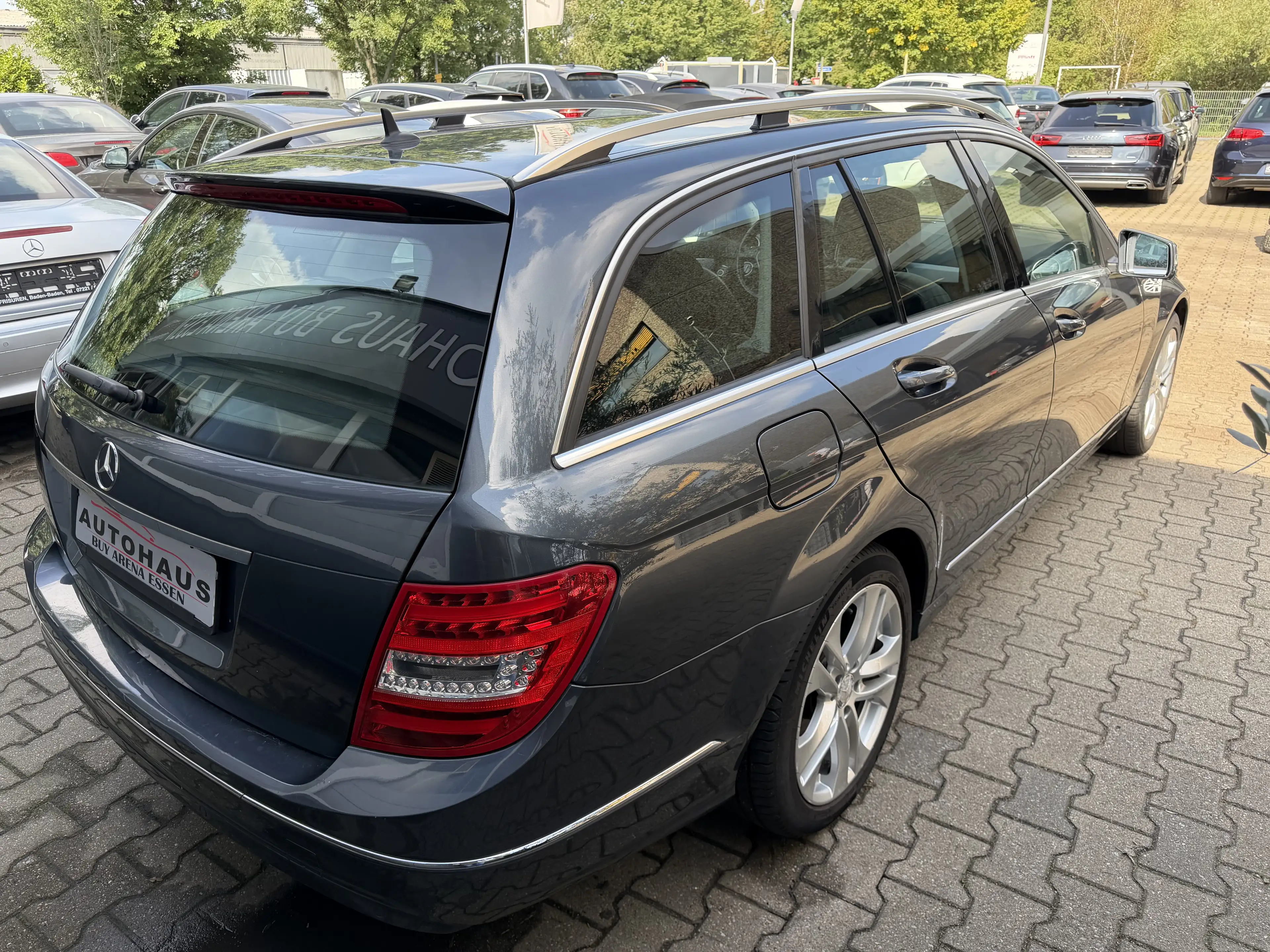 Mercedes-Benz C 180 CGI T Avatgarde BlueEfficiency 7G-TRONIC 2.H AHK Facelift — photo 12