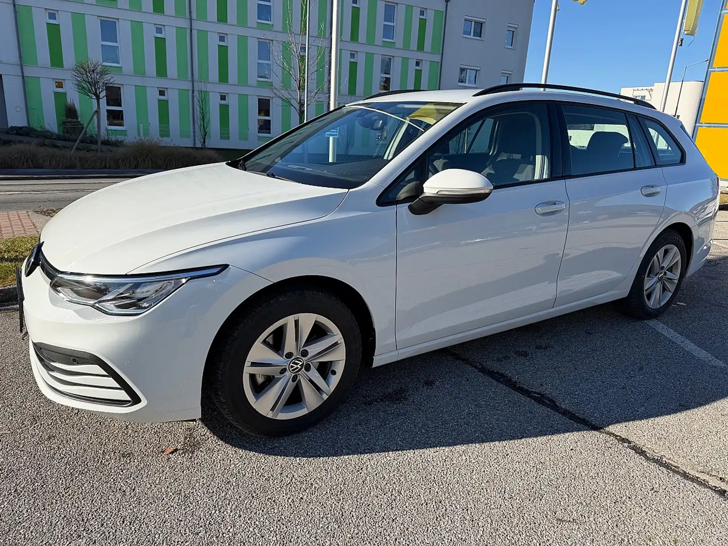 Volkswagen Golf Variant 1,0 eTSI Life DSG Weiß - 1