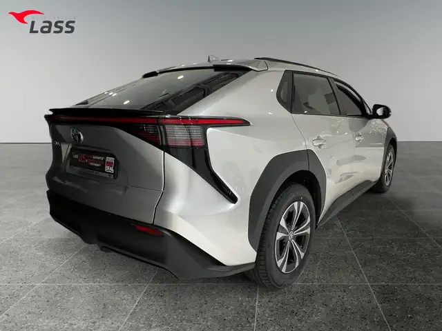 Toyota BZ4X view 6