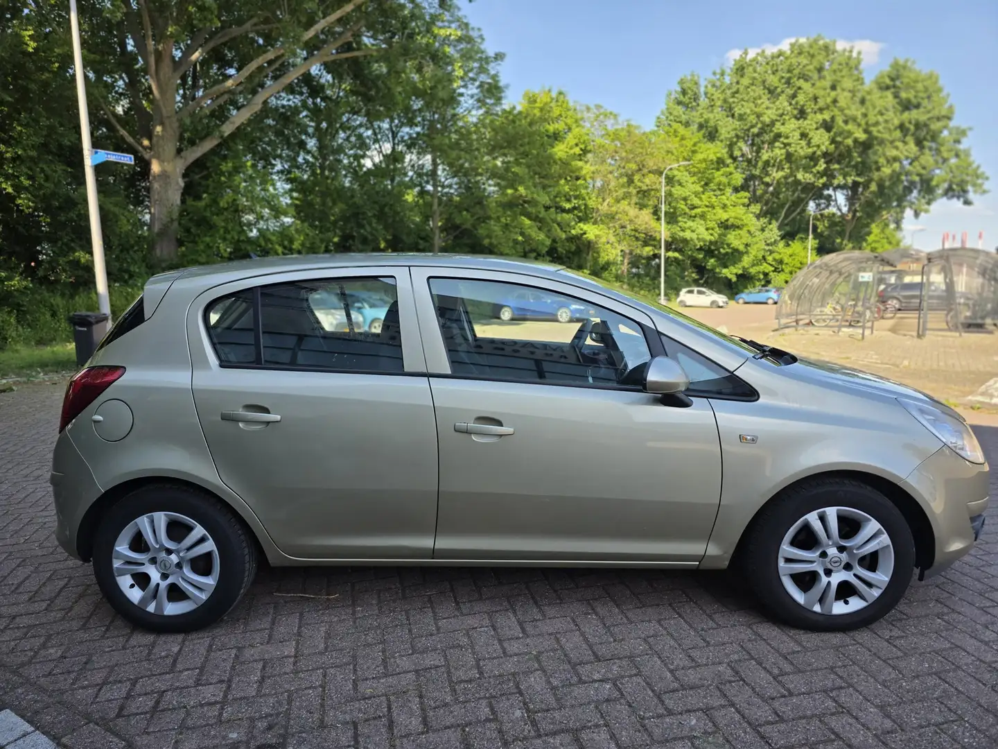 Opel Corsa 1.4-16V Edition Volle Automaat NEW APK Airco Geel - 2