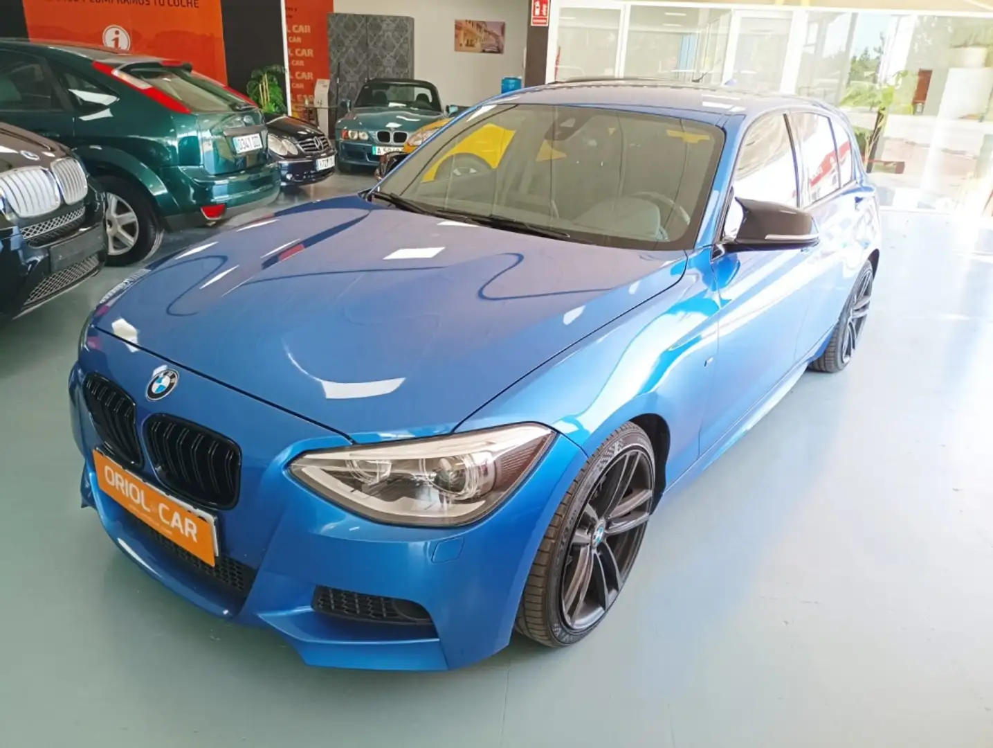BMW 116 116i Essential Plus M-Sport Edition Azul - 1