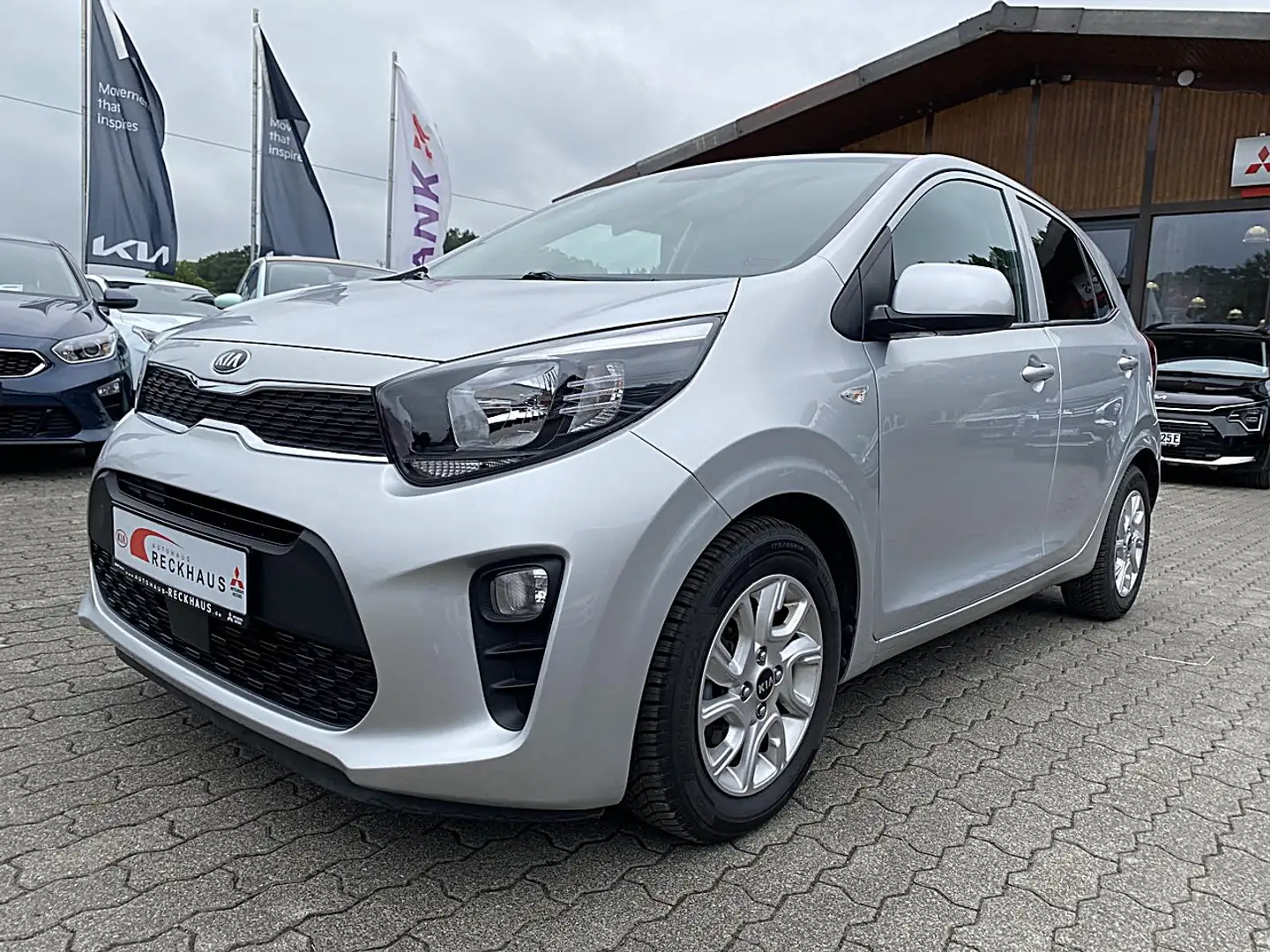 Kia Picanto 1.2 DREAM TEAM ADA NAVI Klima Navi Rückfahrkamera Silber - 2