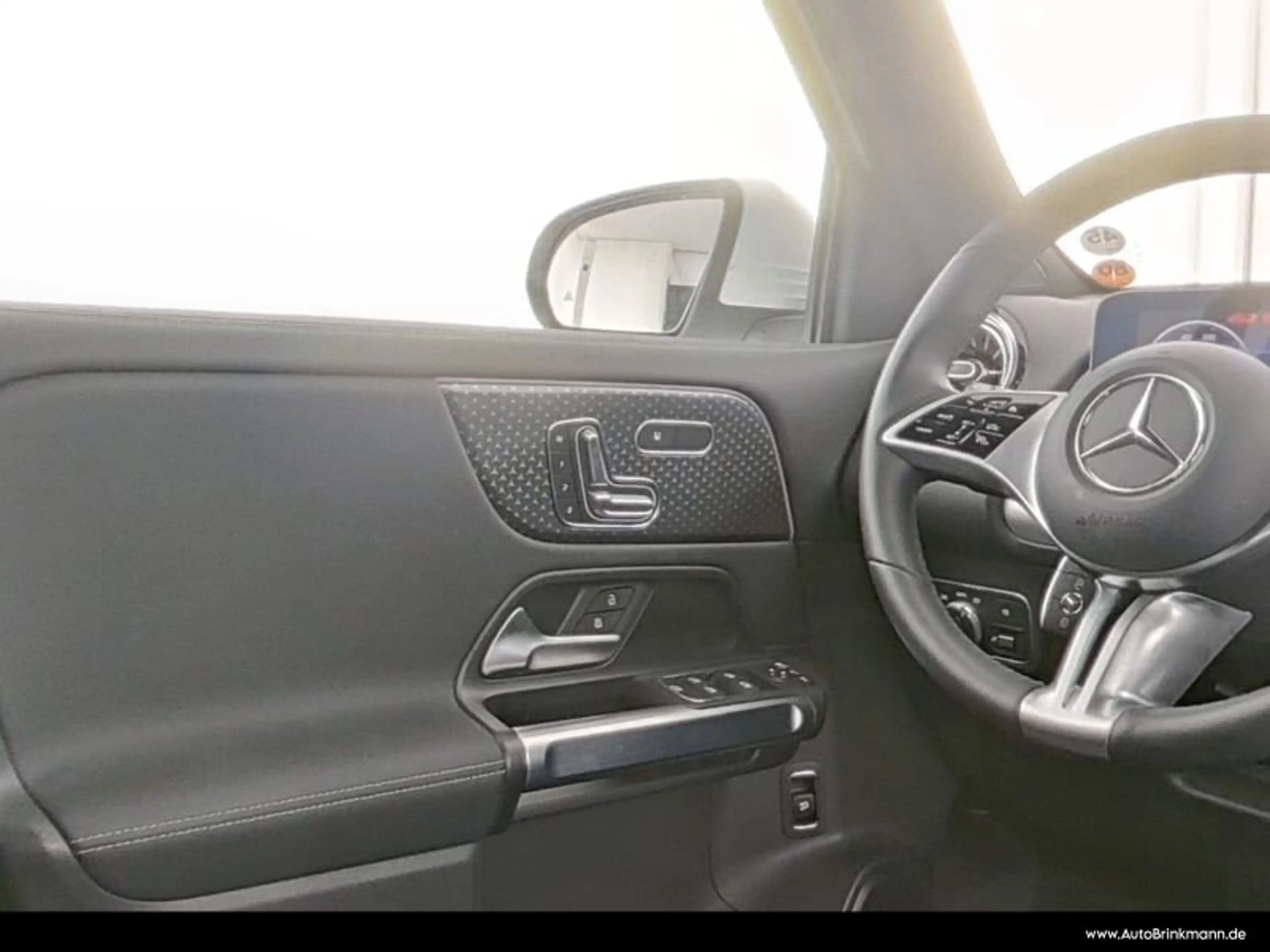 Mercedes-Benz EQB 250 EQB 250+ AHK/360°KAMERA/DISTRONIC/LED/SPURH/TOTW — photo 9