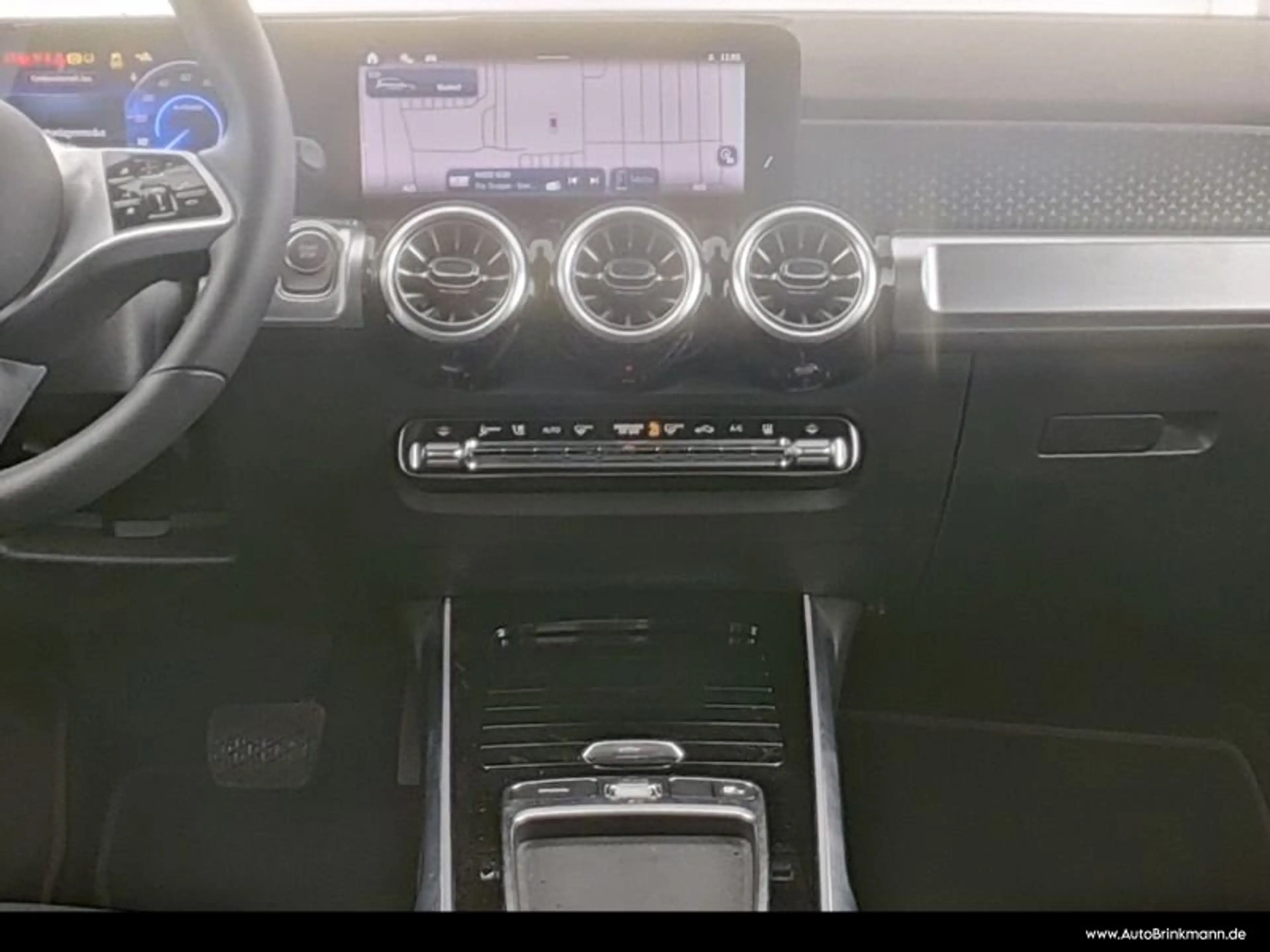 Mercedes-Benz EQB 250 EQB 250+ AHK/360°KAMERA/DISTRONIC/LED/SPURH/TOTW — photo 5