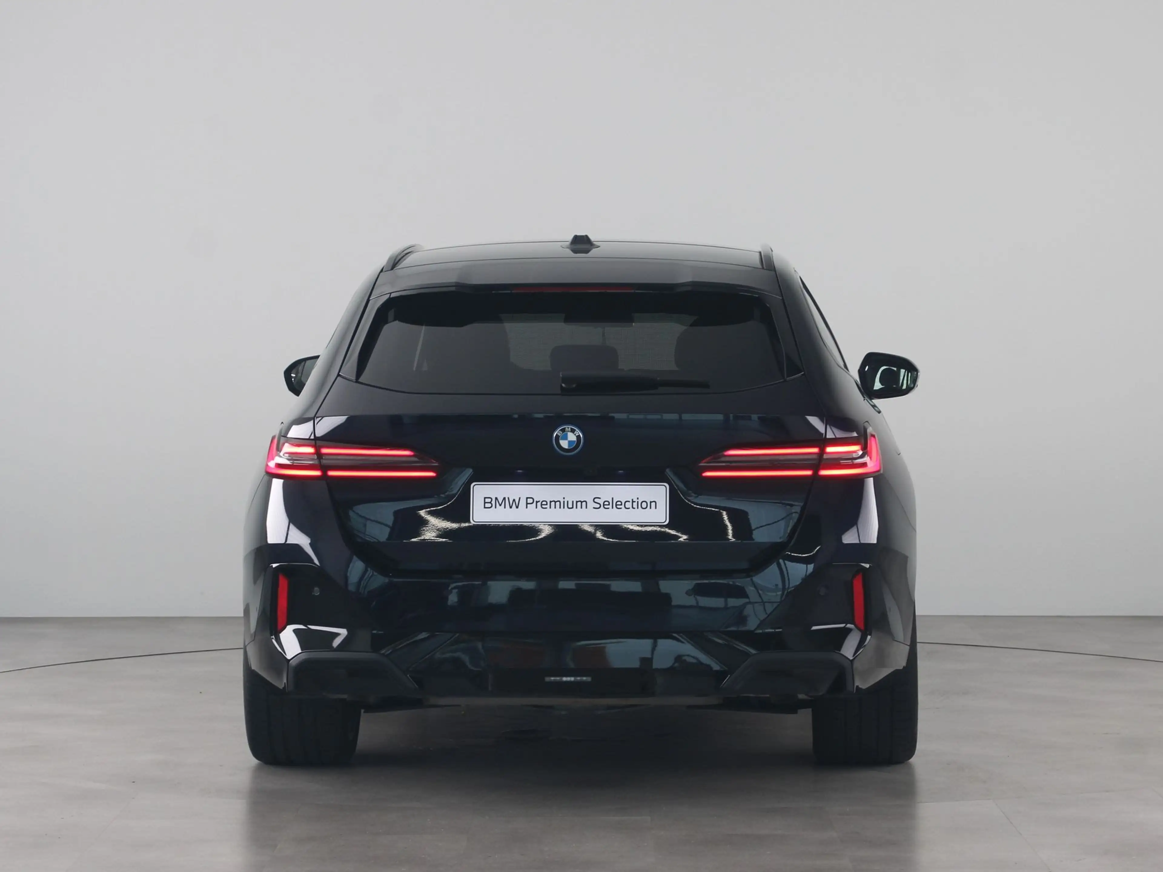 BMW 550 5 Serie 550e Touring xDrive — photo 10