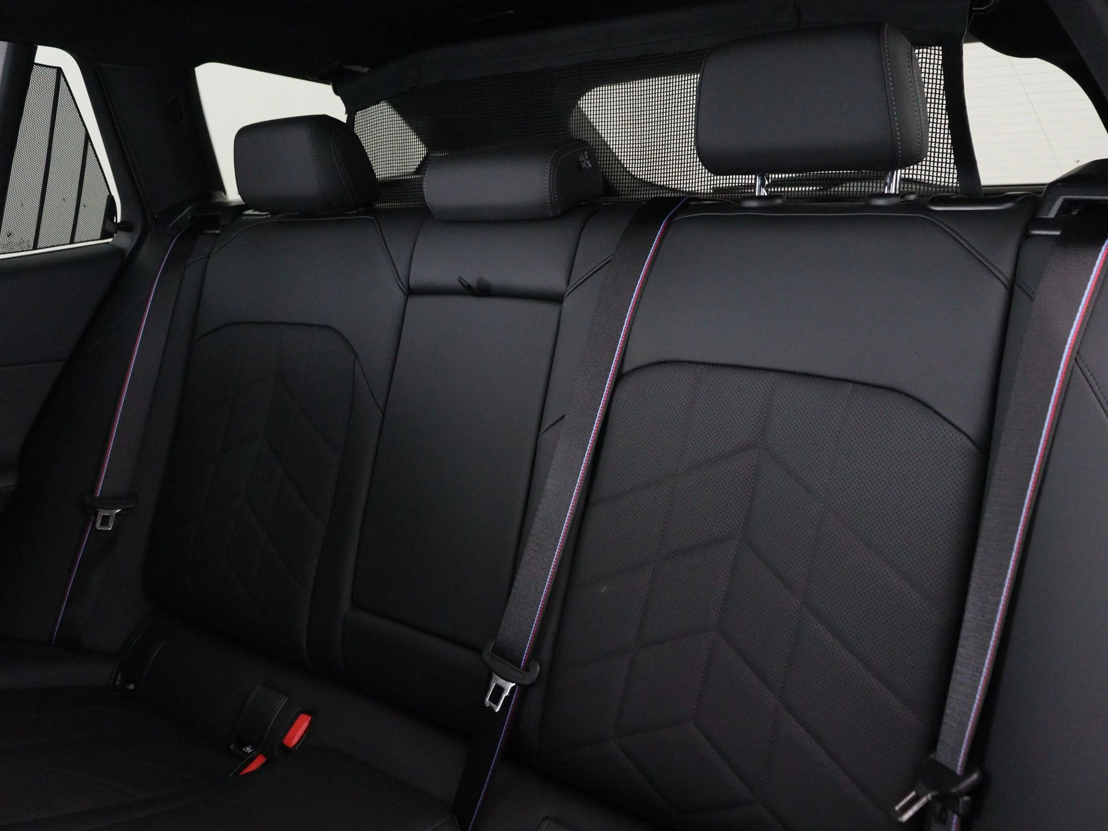 BMW 550 5 Serie 550e Touring xDrive — photo 15