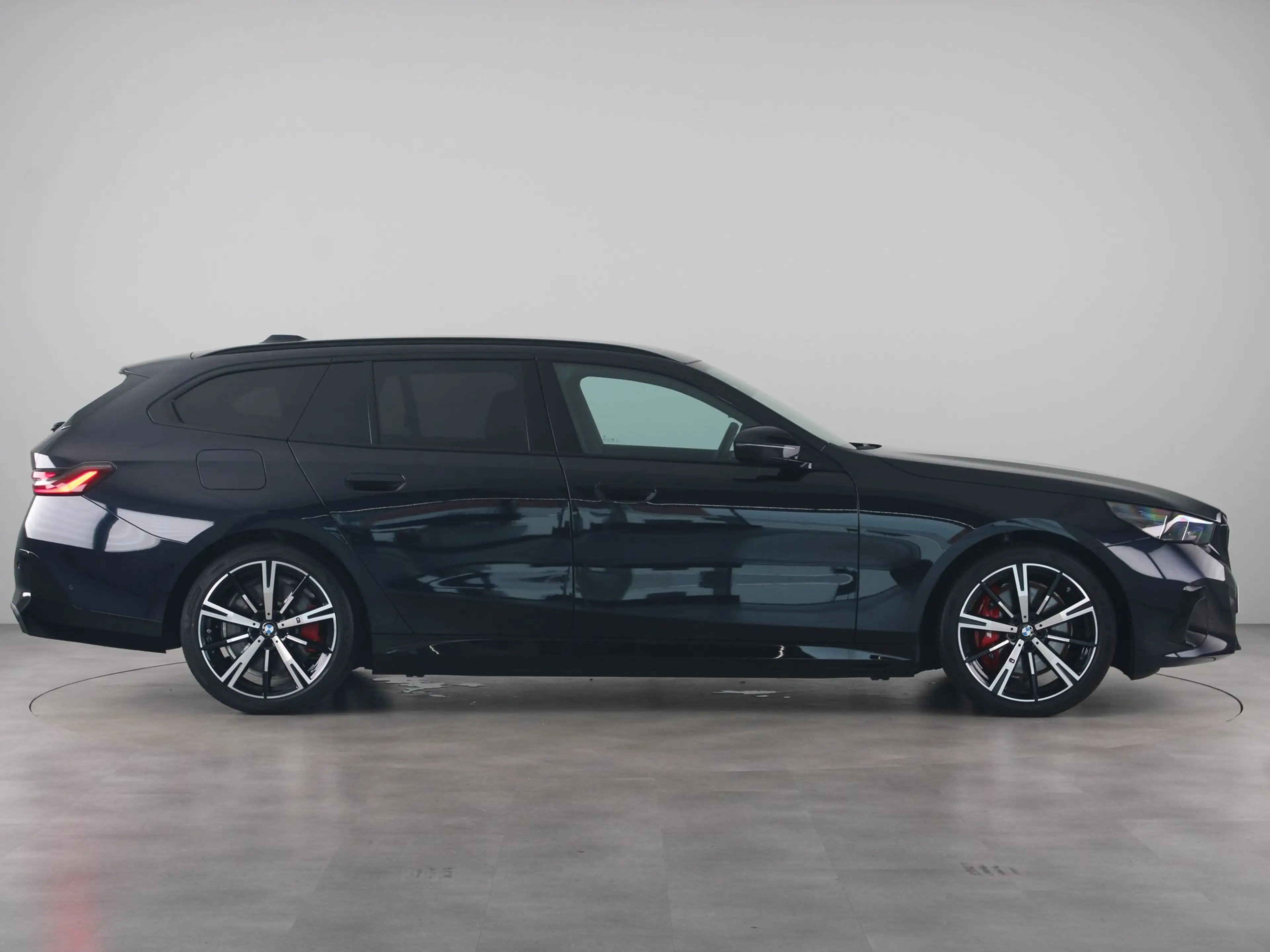 BMW 550 5 Serie 550e Touring xDrive — photo 8