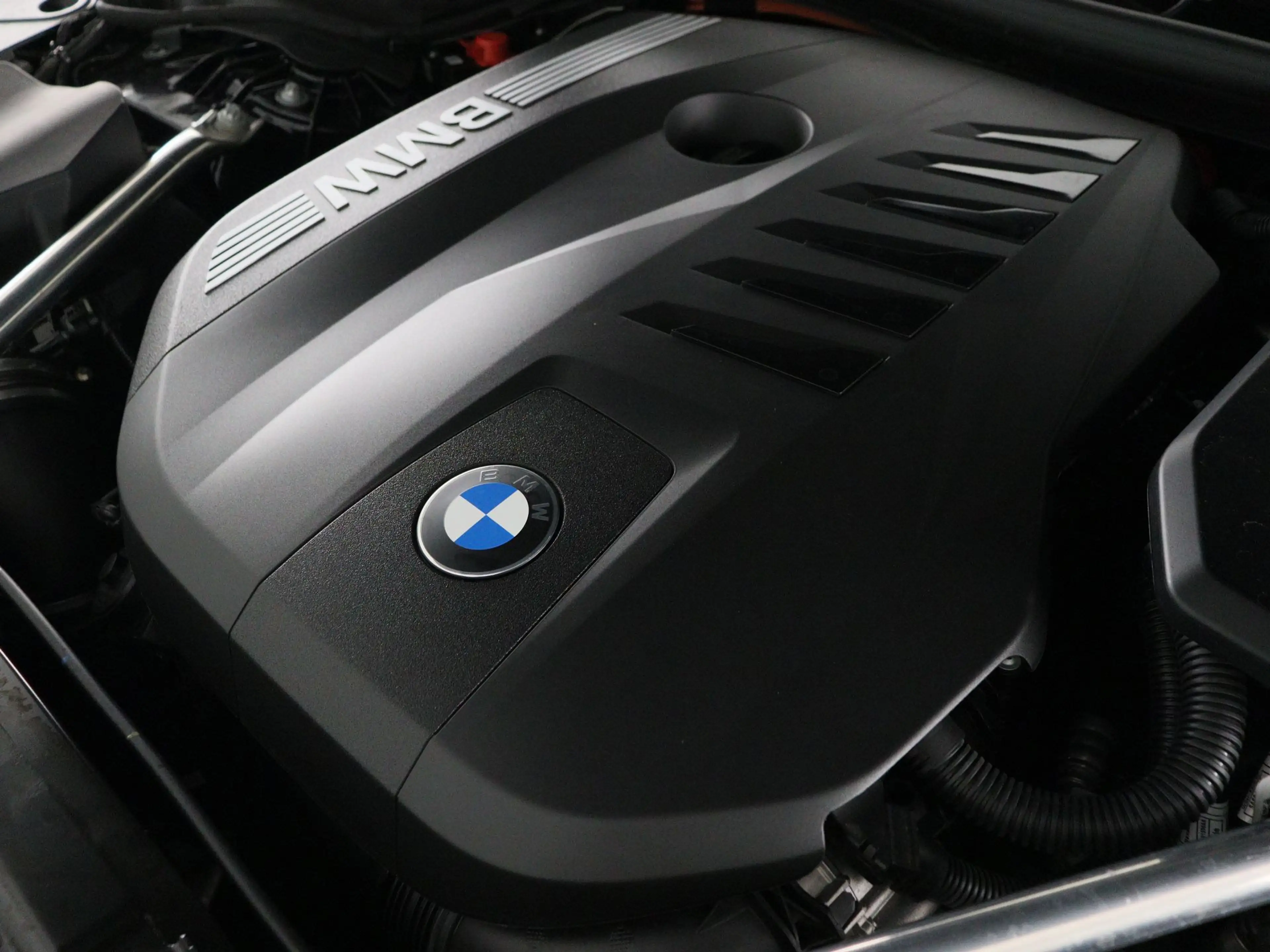 BMW 550 5 Serie 550e Touring xDrive — photo 4