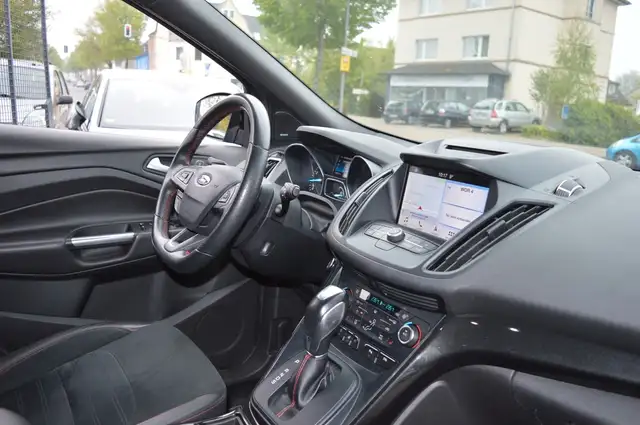 Ford Kuga view 10