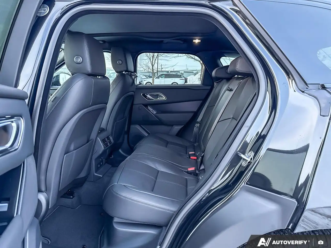 Land Rover Range Rover Velar снимка Land Rover Range Rover Velar