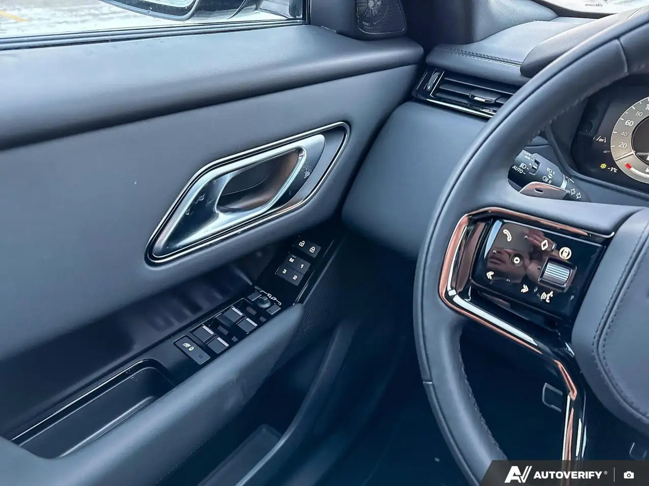 Land Rover Range Rover Velar снимка Land Rover Range Rover Velar