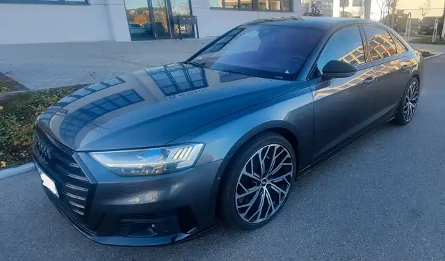 Audi S8 4.0 TFSI quattro *Voll/Panorama/B&O/Nachts.*