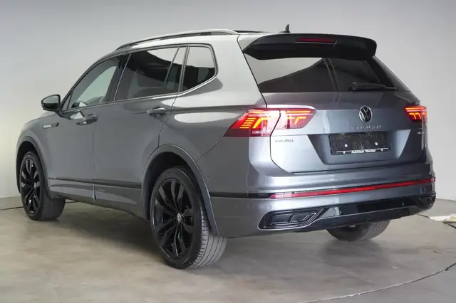 Volkswagen Tiguan Allspace view 5