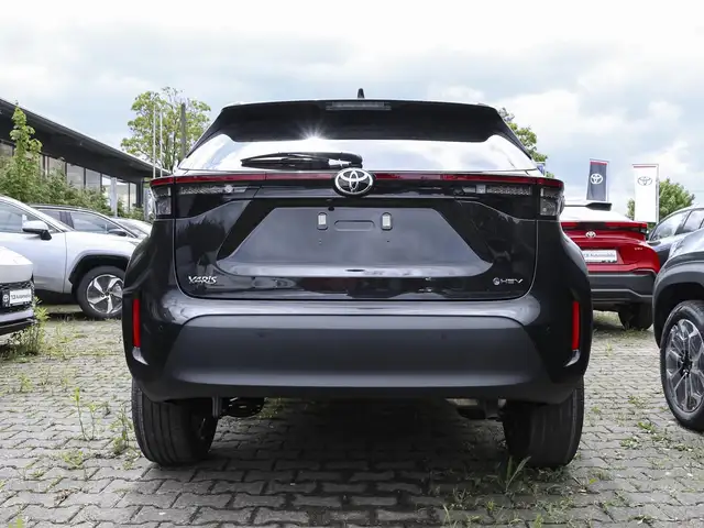 Toyota Yaris Cross view 4
