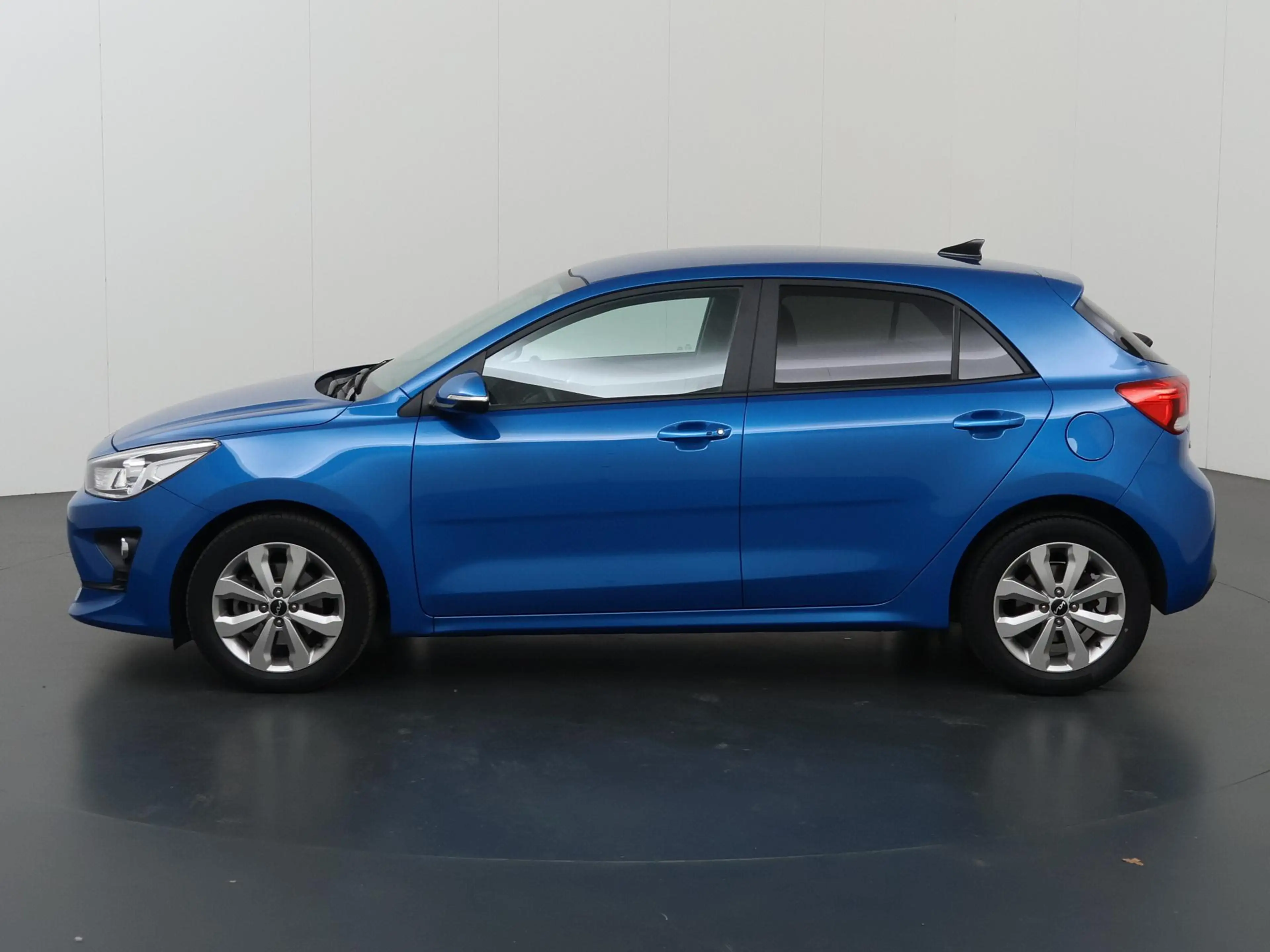 Kia Rio 1.0 T-GDi MHEV DynamicPlusLine | Navigatie | Parke — photo 5